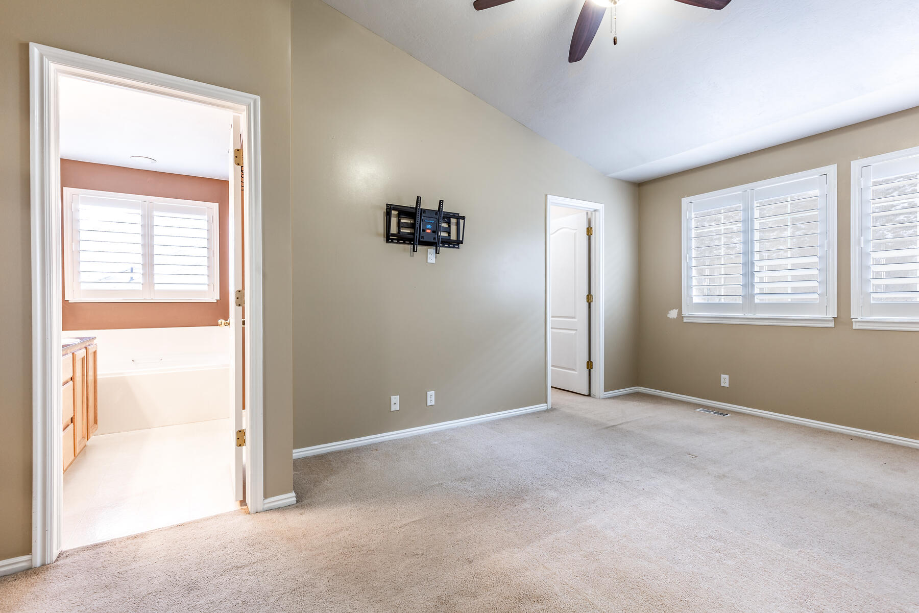 459 E Steep Mountain Dr