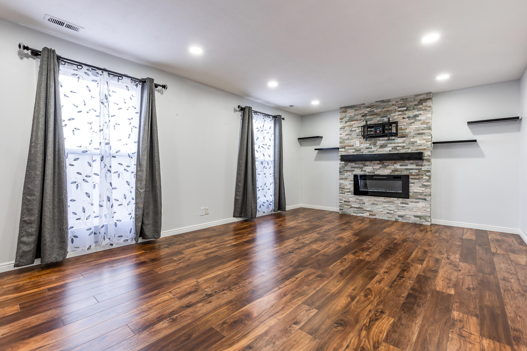 459 E Steep Mountain Dr