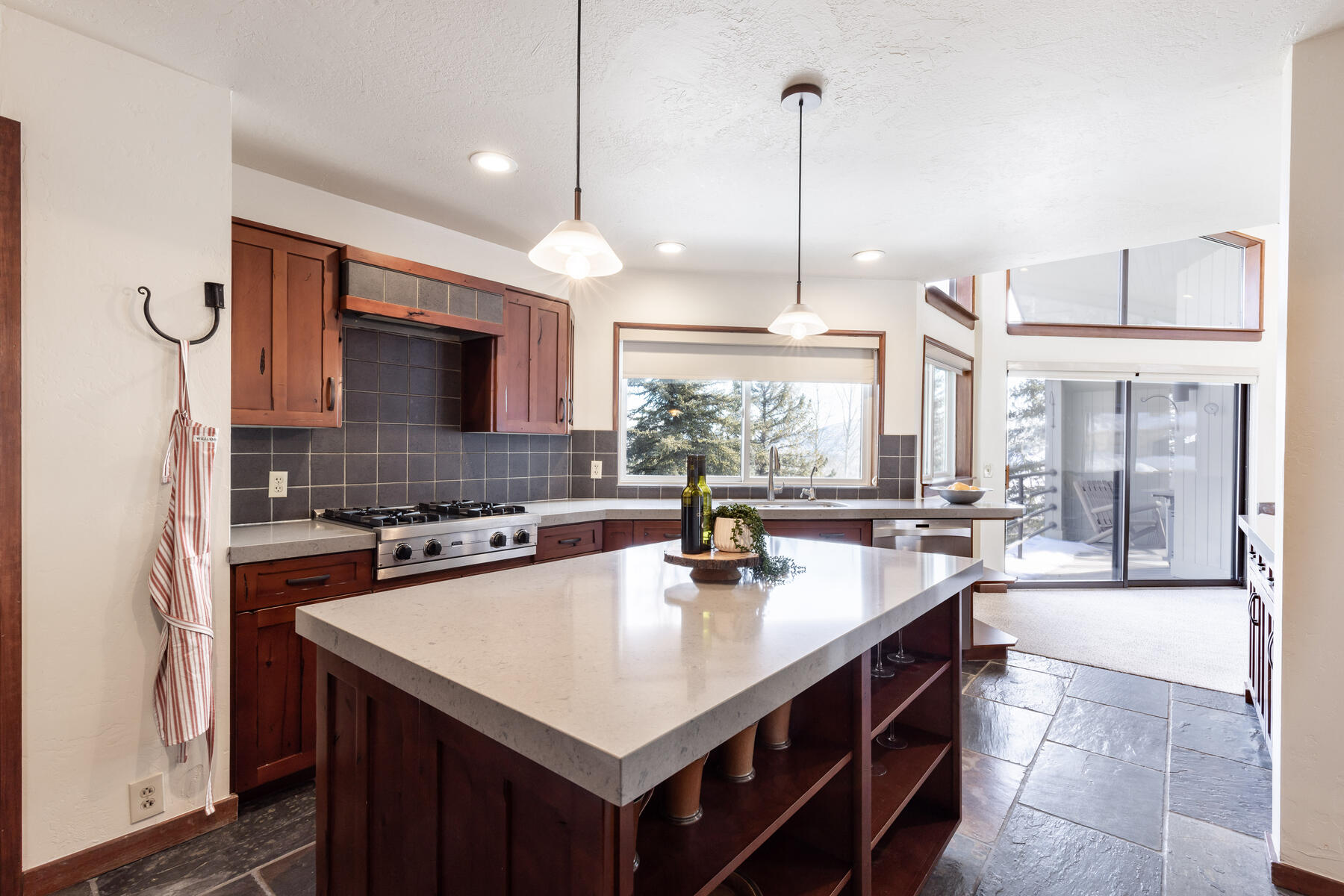 3045 Ridgeview Dr #3B