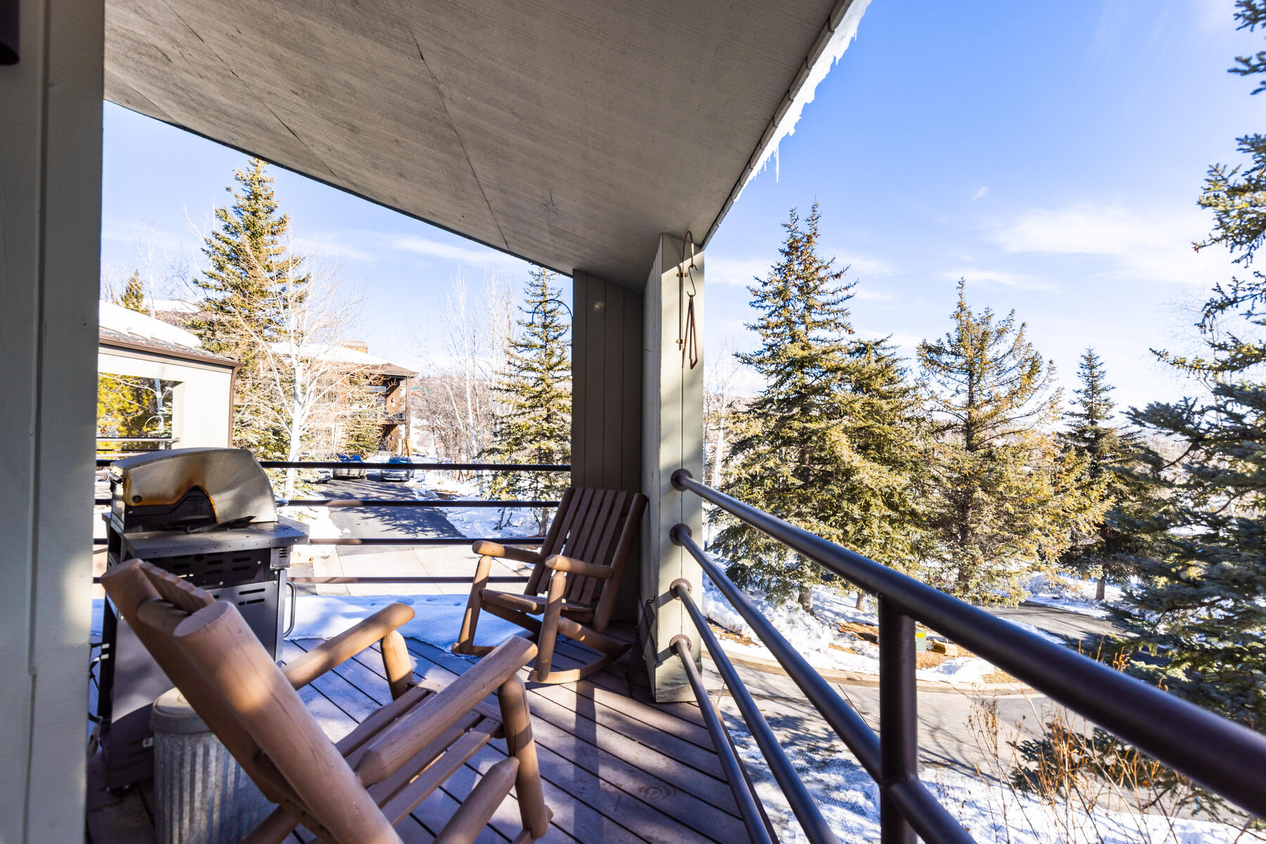 3045 Ridgeview Dr #3B