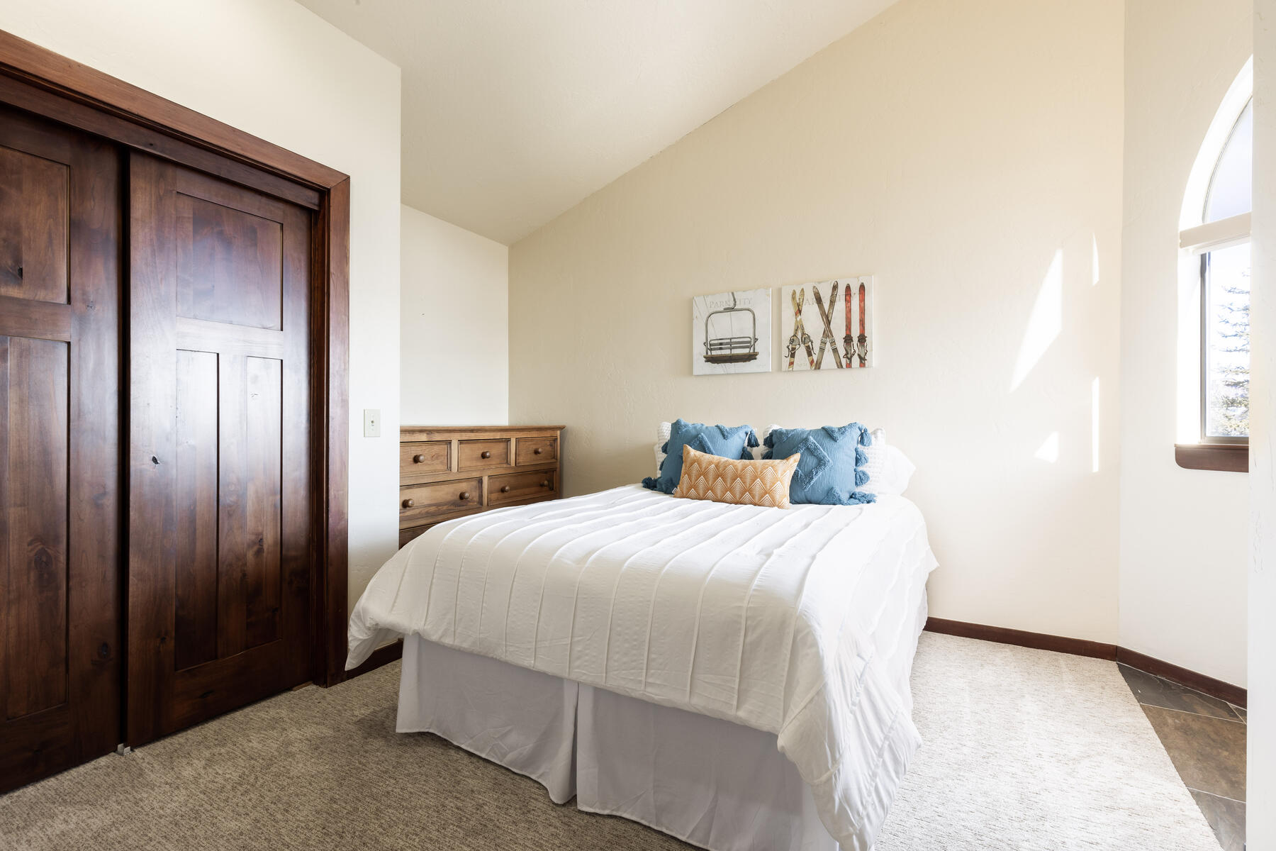 3045 Ridgeview Dr #3B