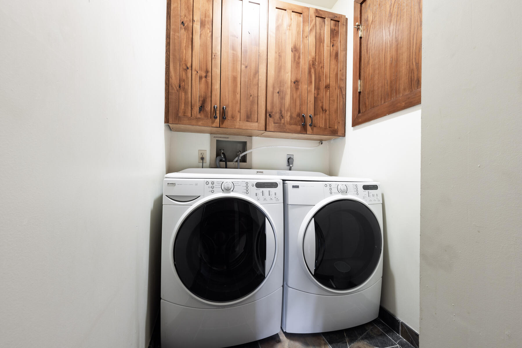 3045 Ridgeview Dr #3B