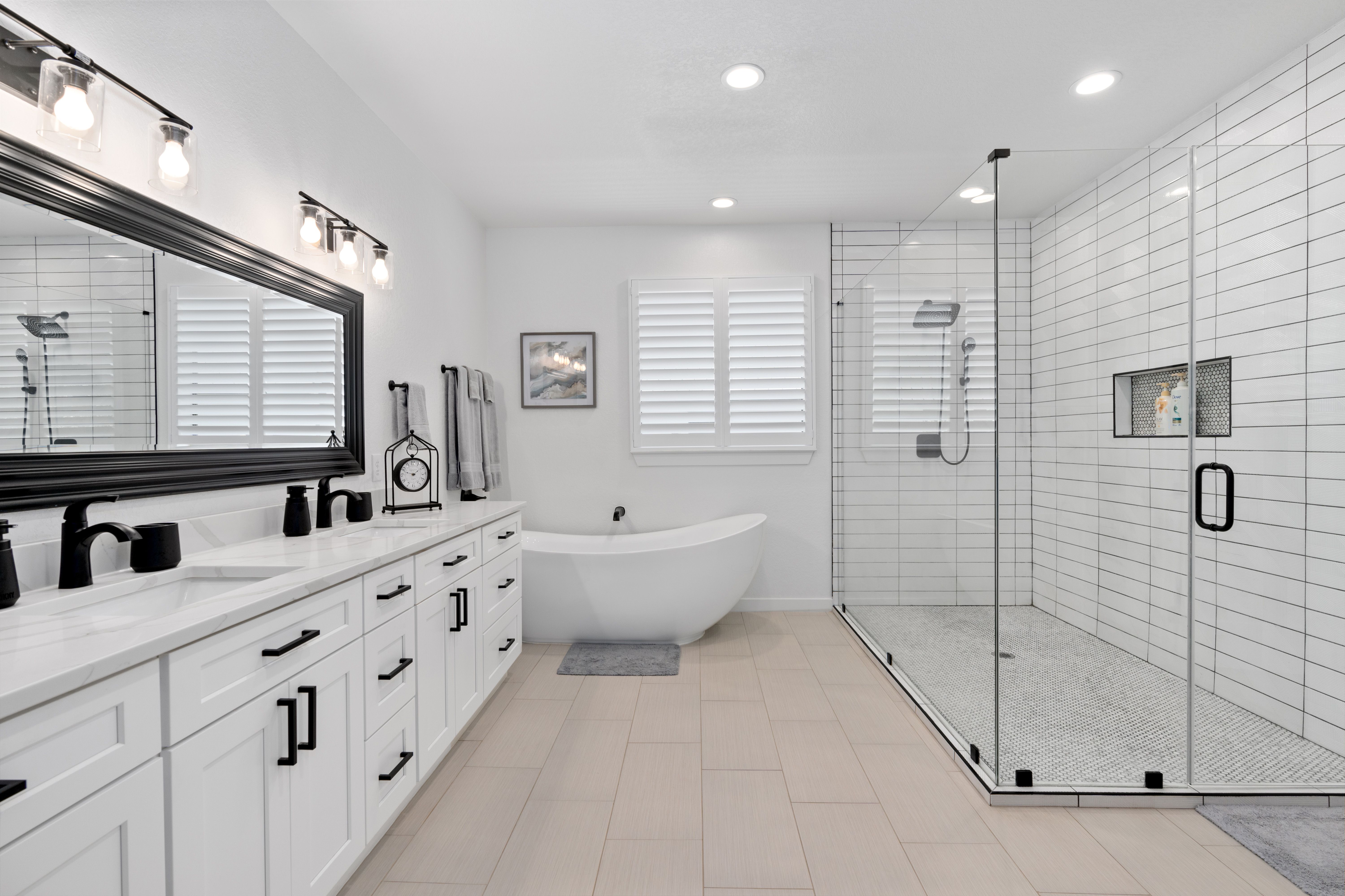 2437 Kookaburra Drive 