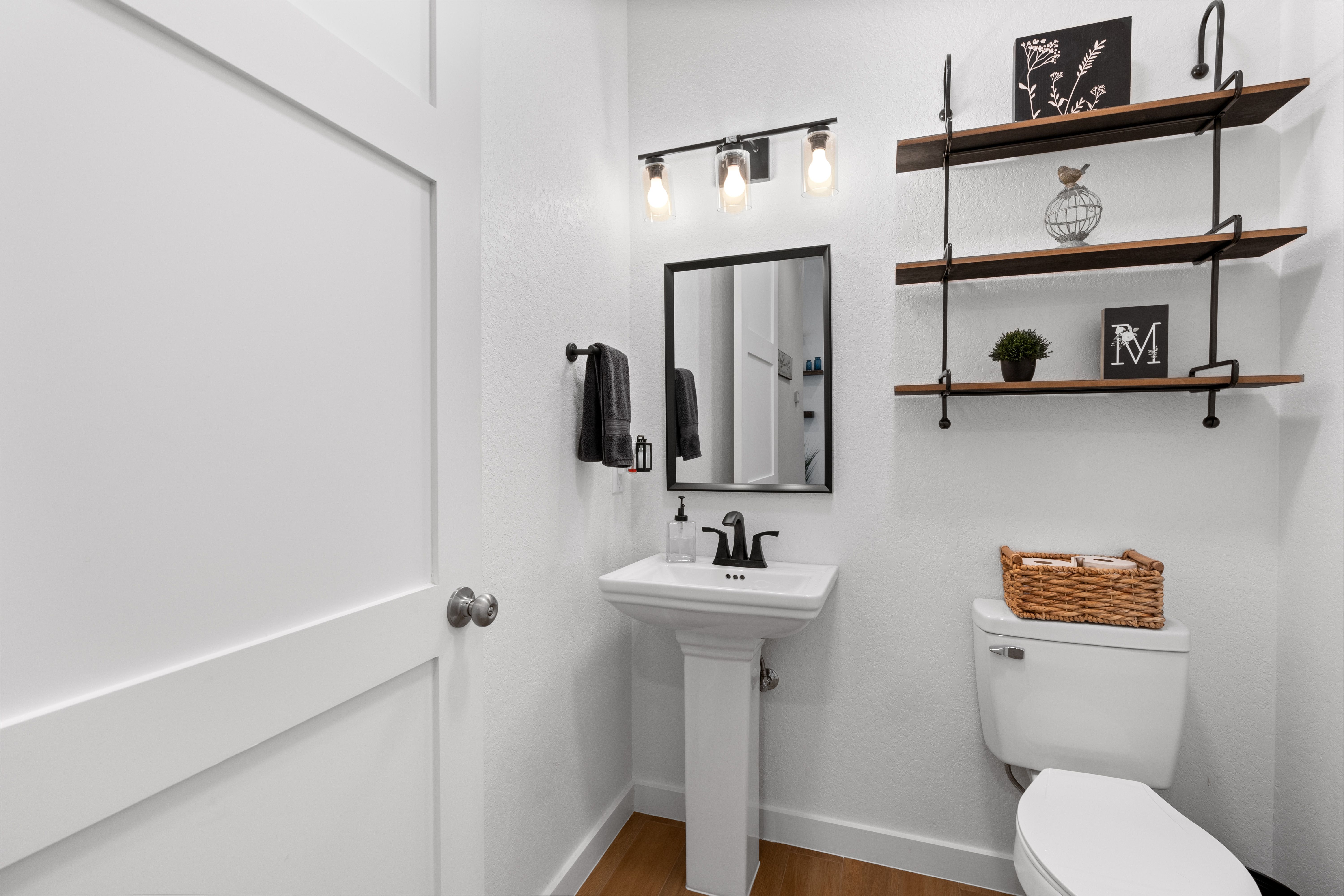 2437 Kookaburra Drive 