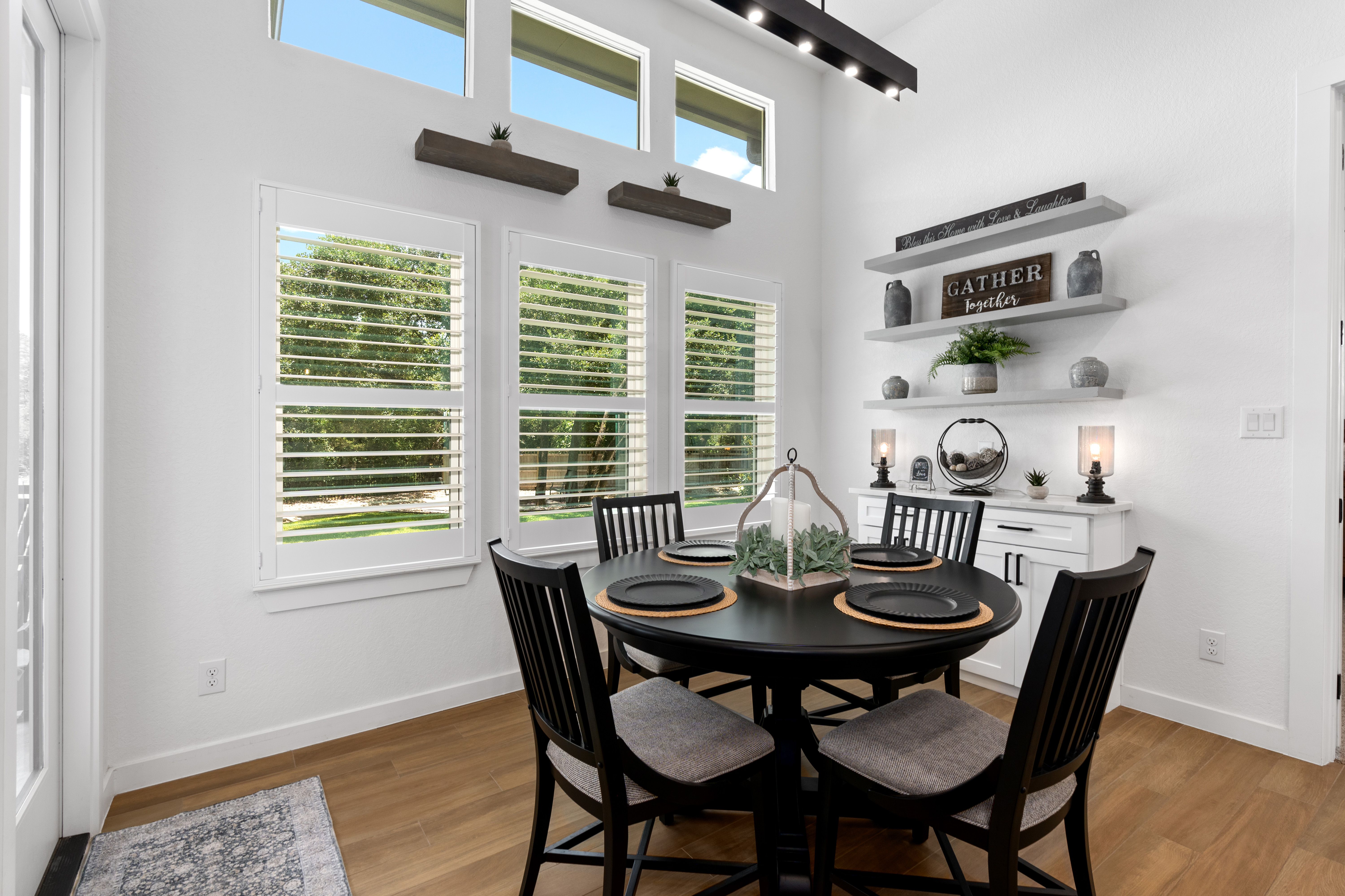 2437 Kookaburra Drive 