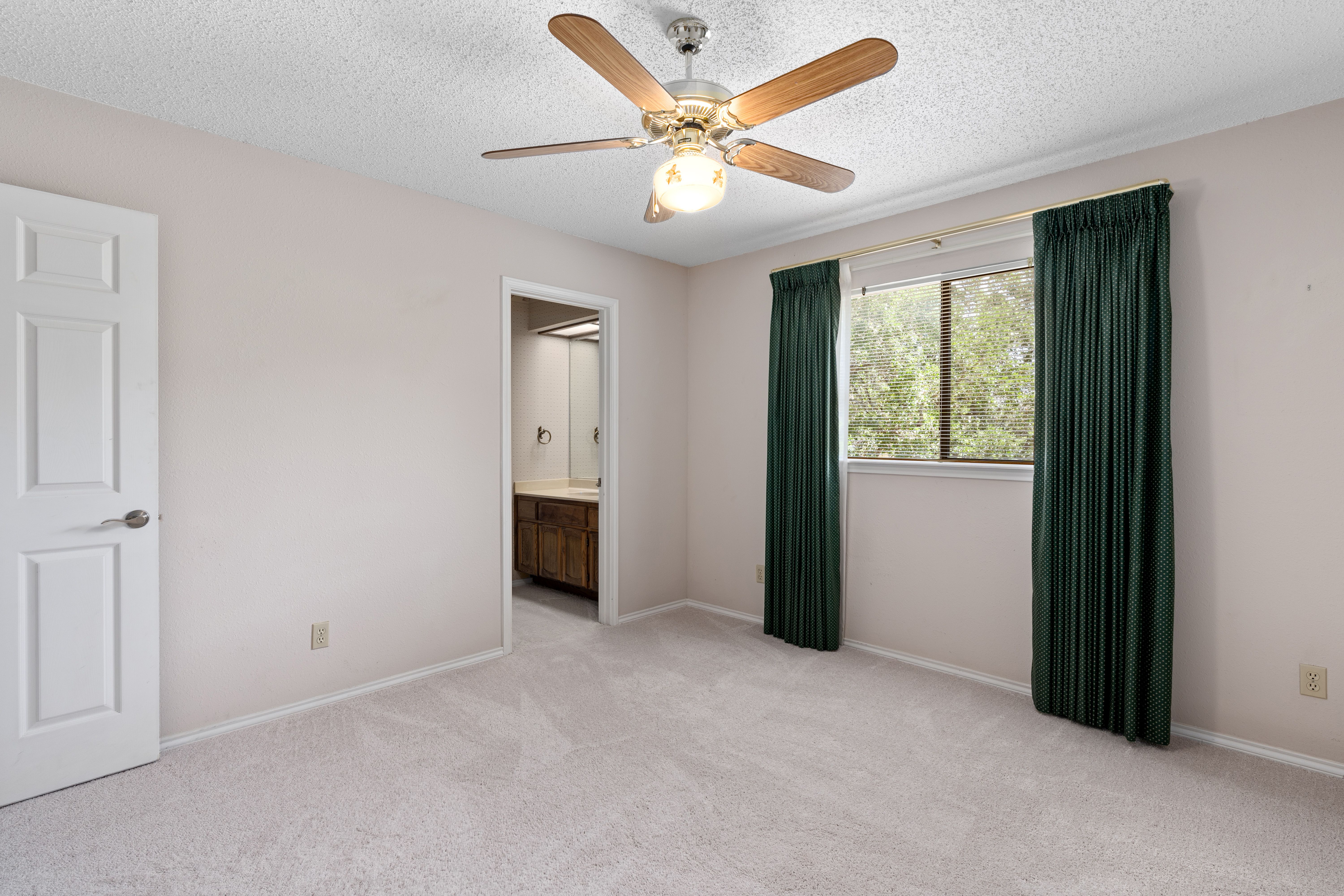 2207 Estate View Drive 