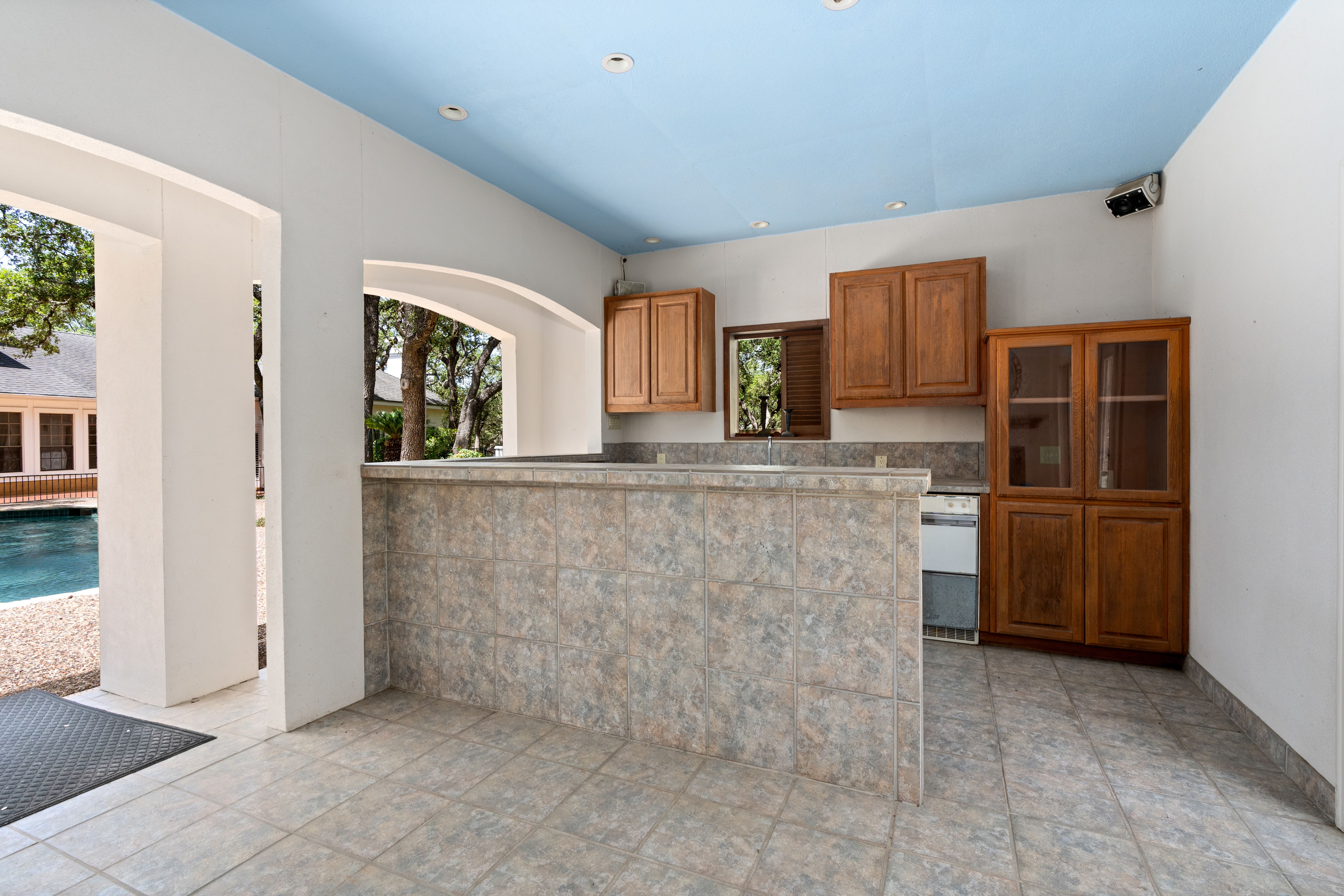 2207 Estate View Drive 