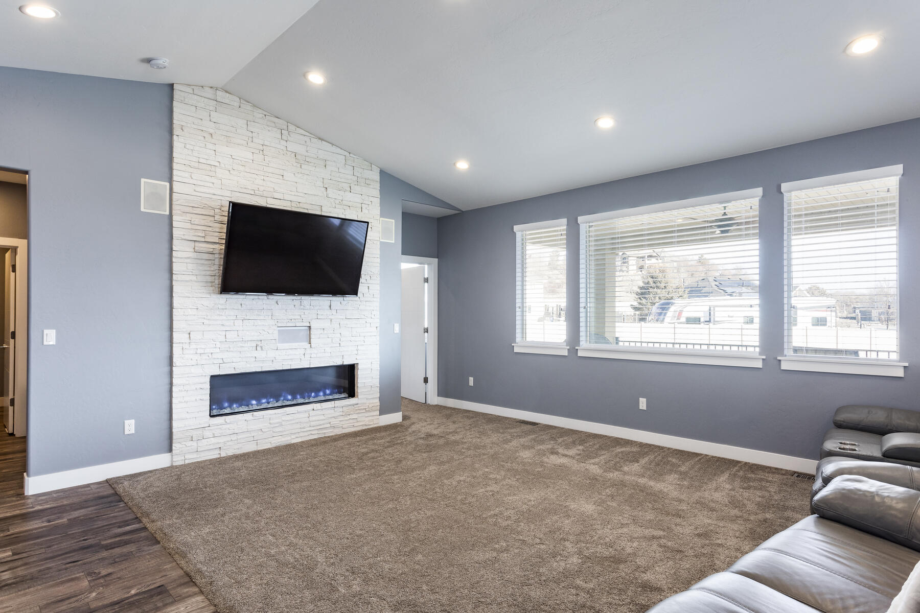 1642 W Widgeon Ln