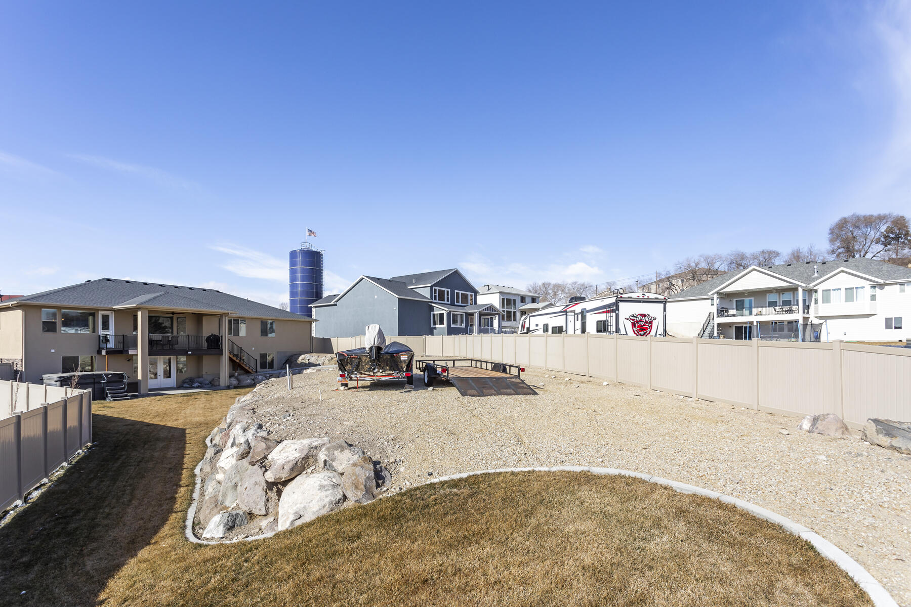 1642 W Widgeon Ln