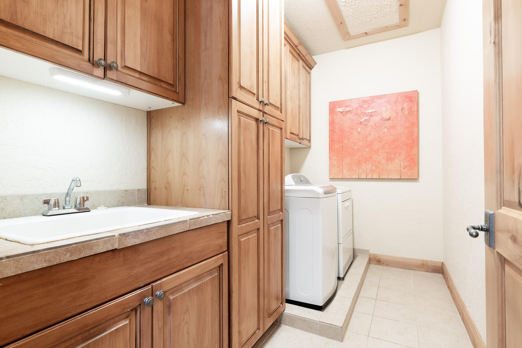 3717 W Saddleback Rd