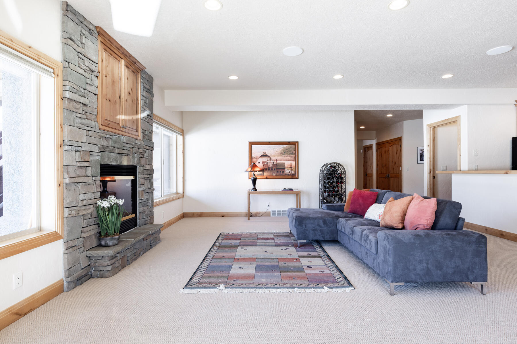 3717 W Saddleback Rd