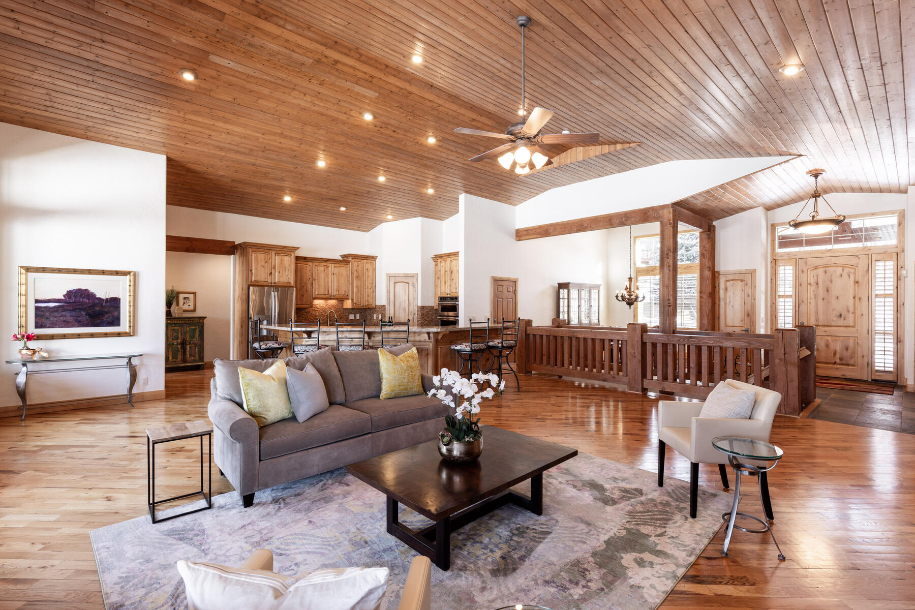 3717 W Saddleback Rd