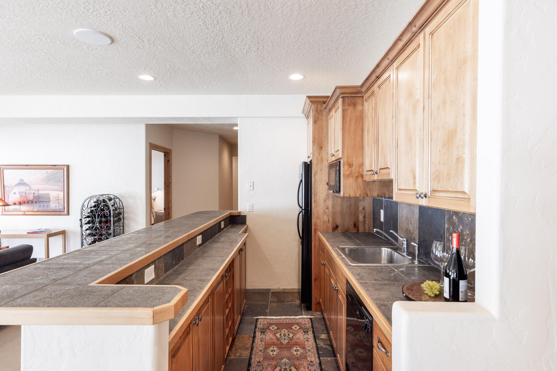 3717 W Saddleback Rd