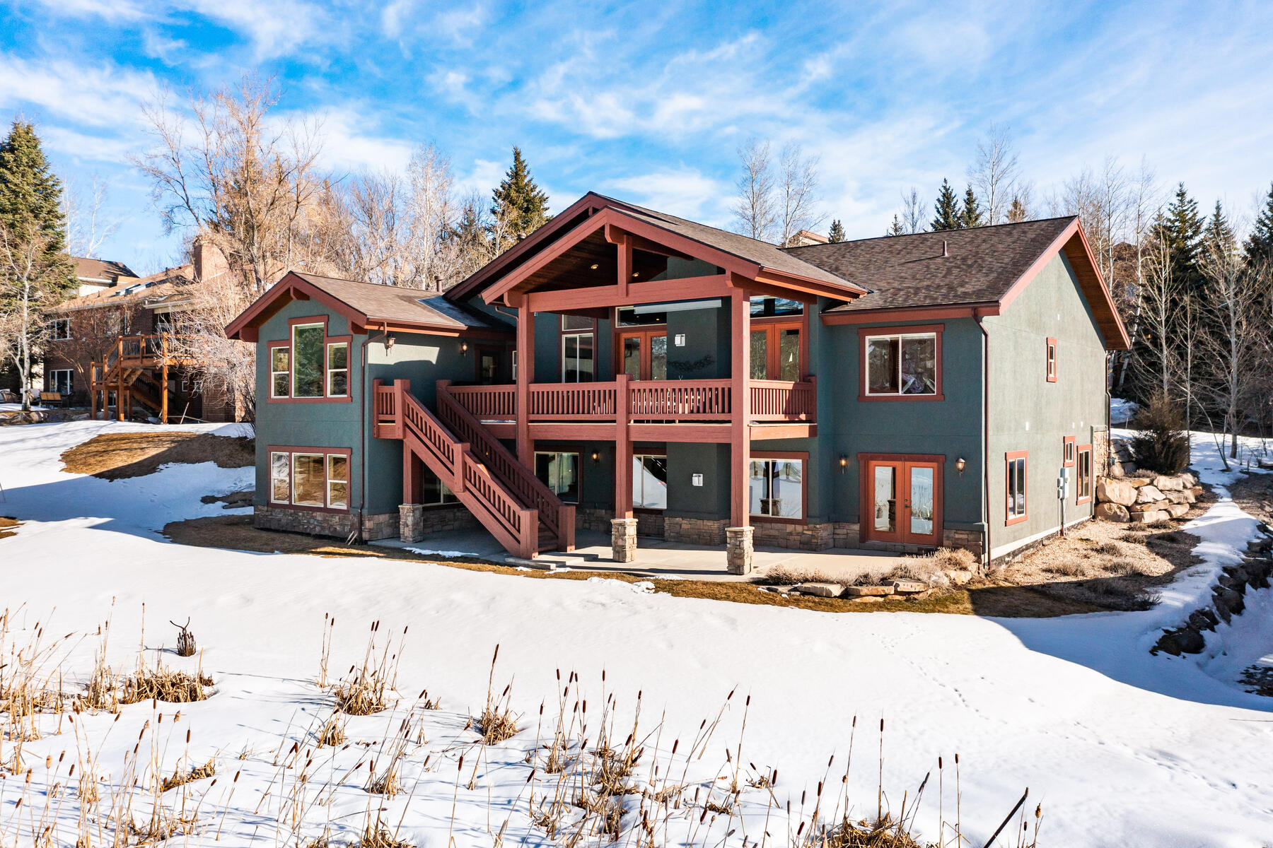 3717 W Saddleback Rd