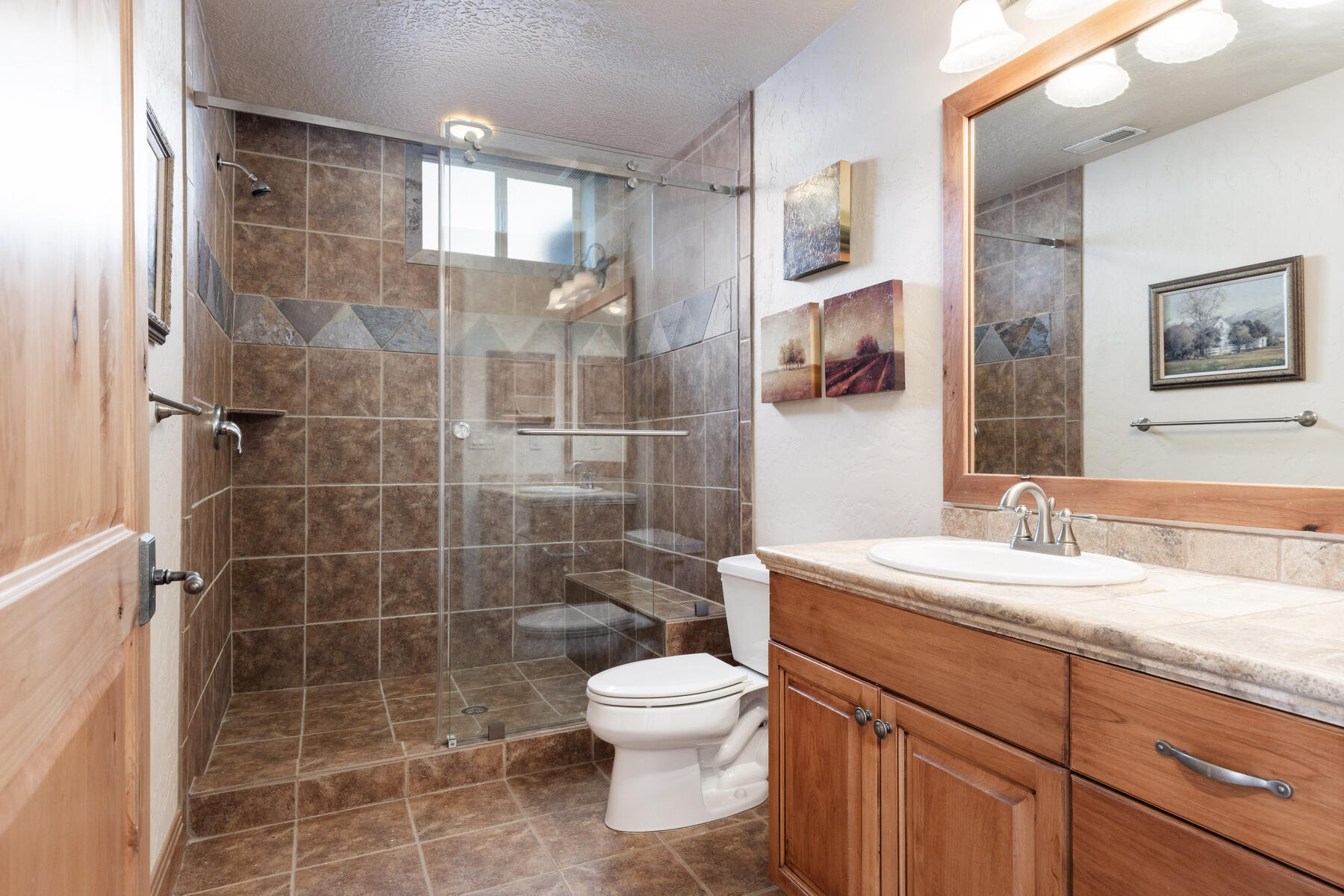 3717 W Saddleback Rd