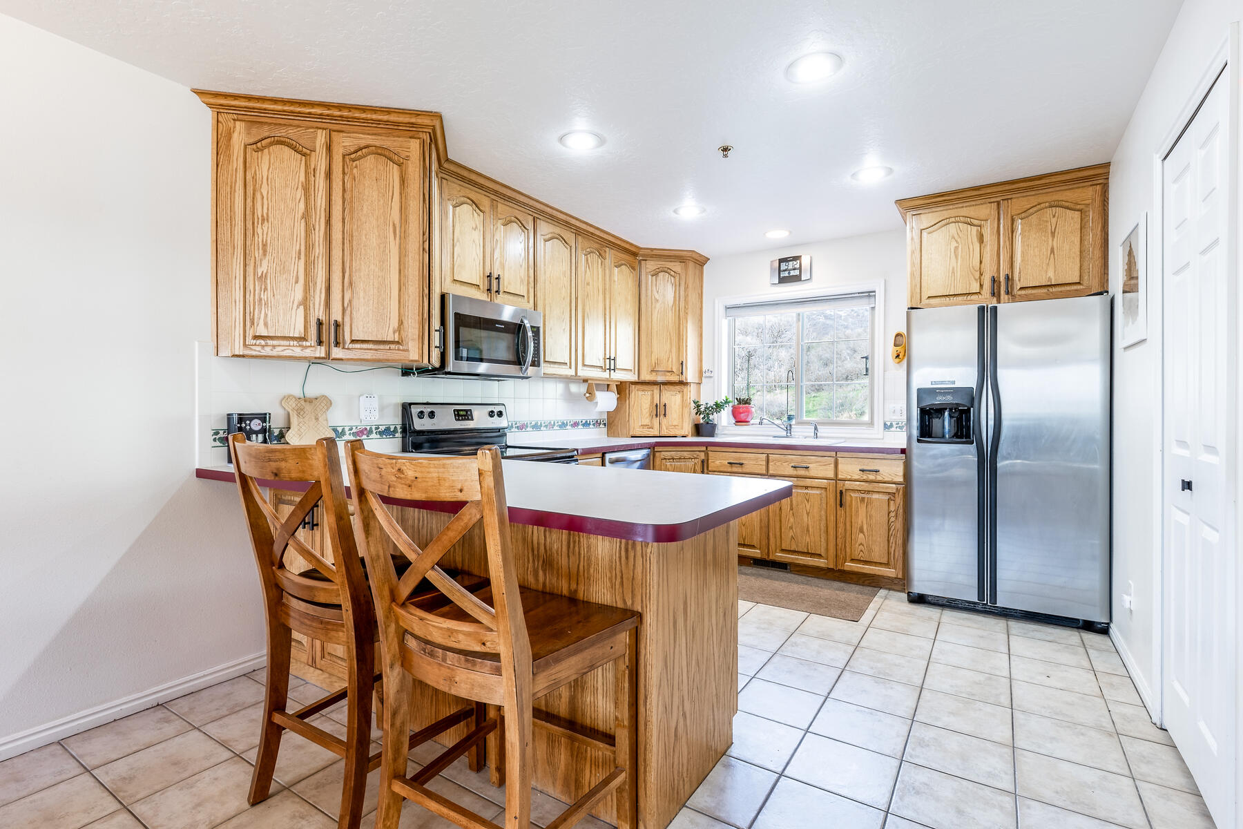 1045 W Oberland Drive