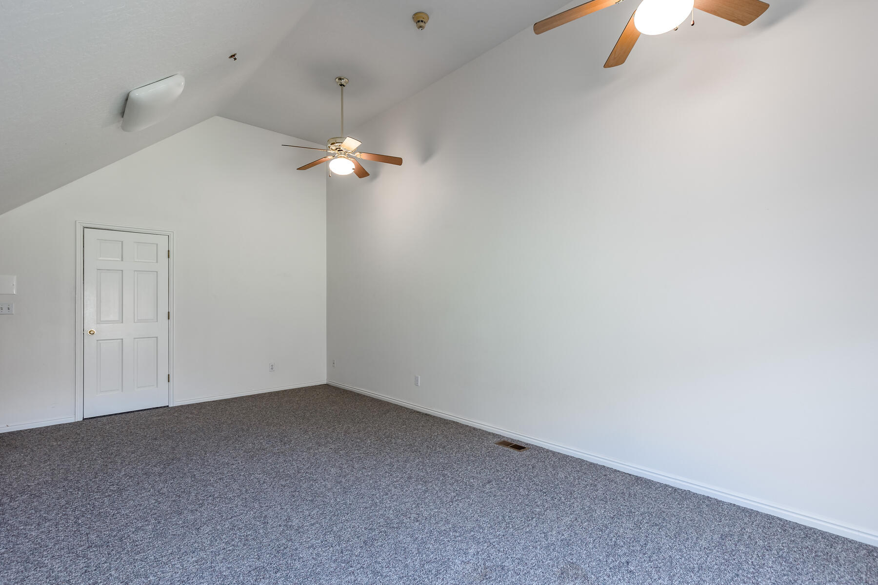 1045 W Oberland Drive