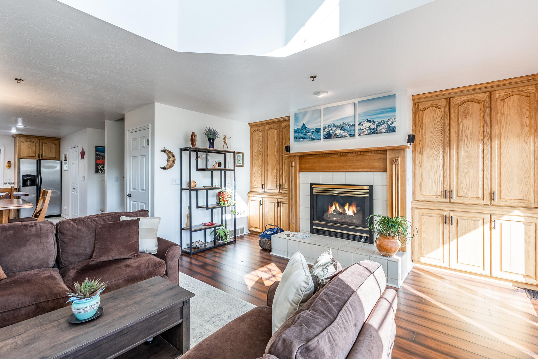 1045 W Oberland Drive