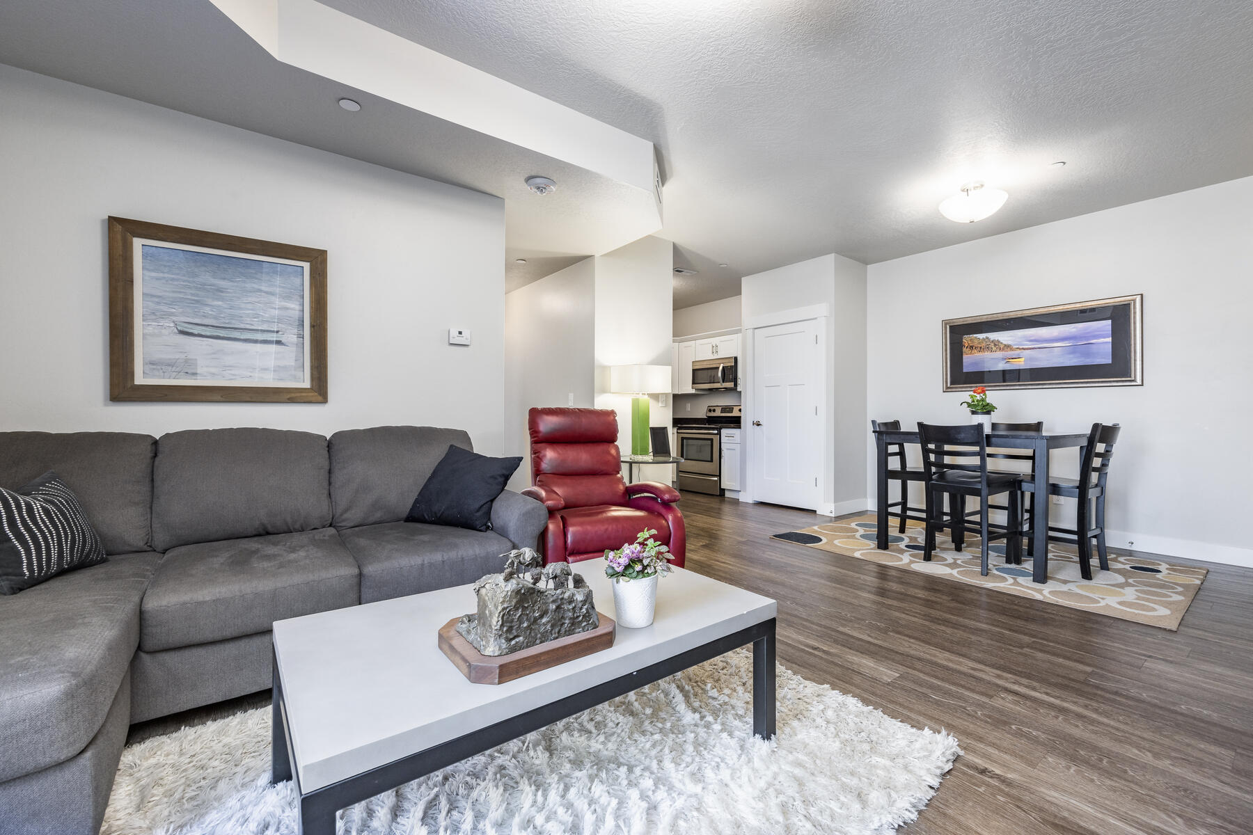 1051 S 500 E E102
