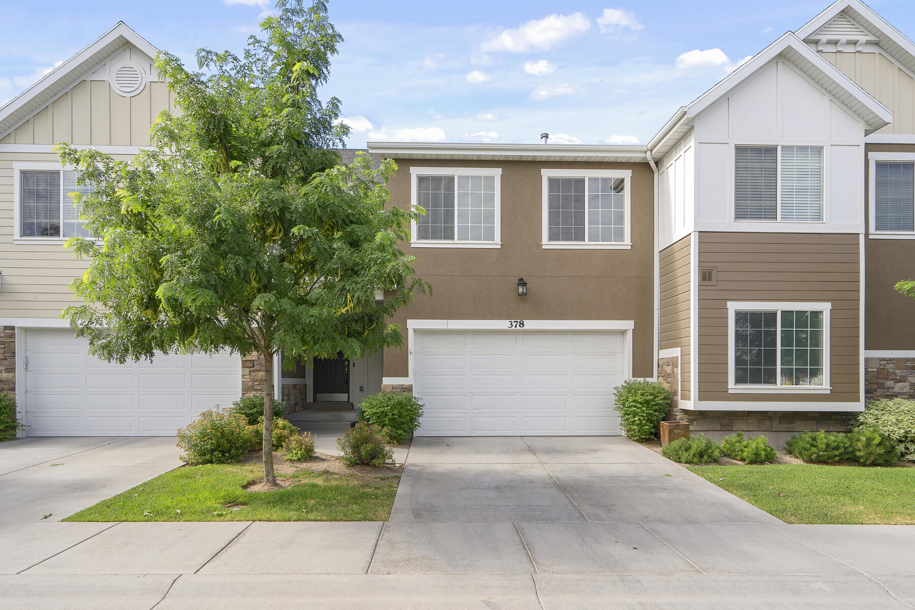378 E Barn View Dr