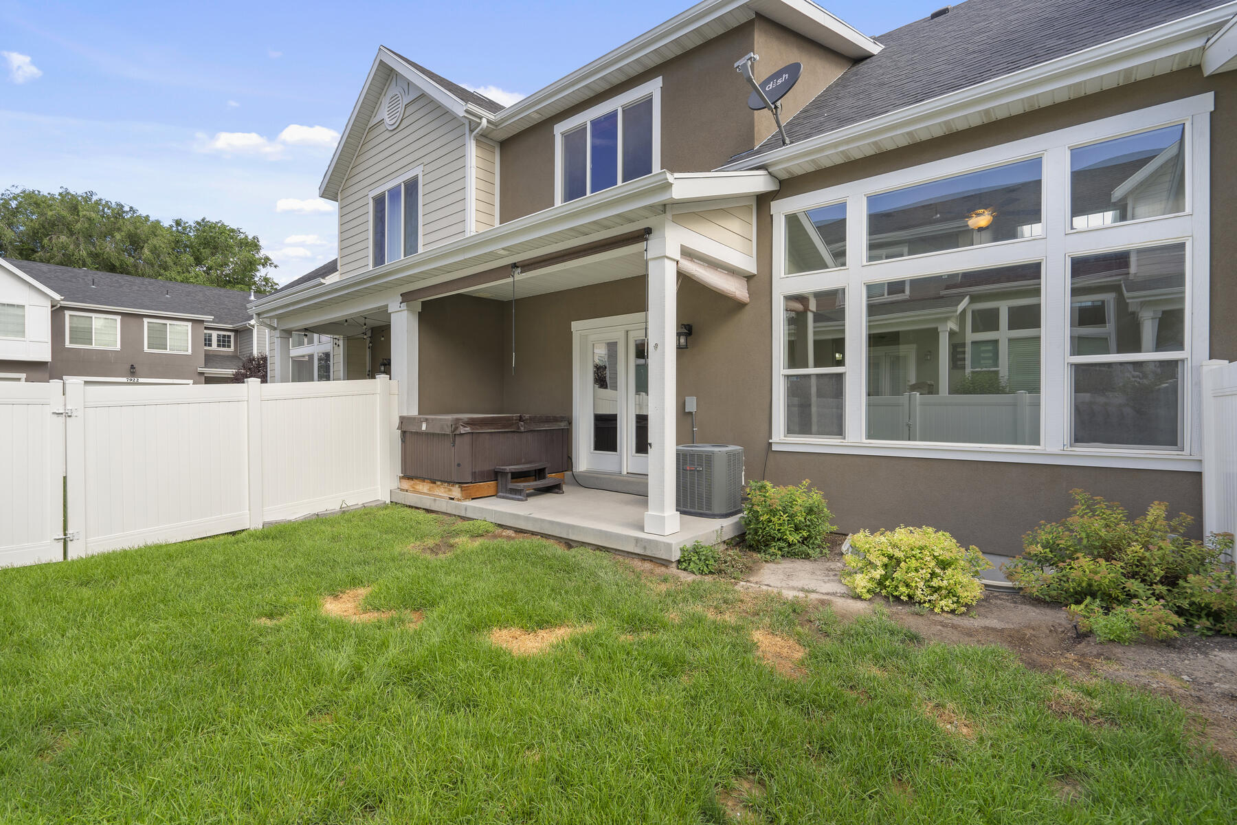 378 E Barn View Dr