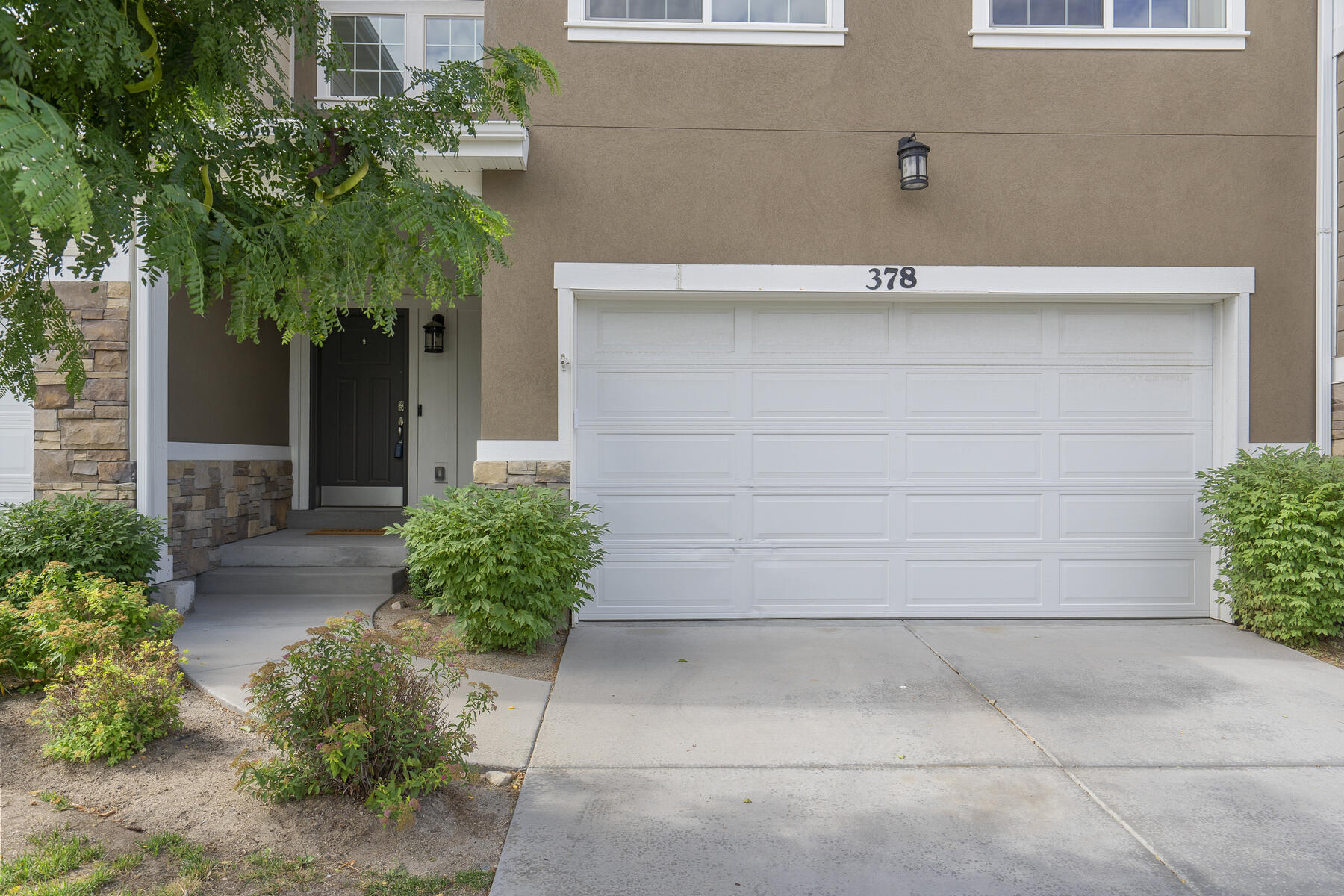 378 E Barn View Dr
