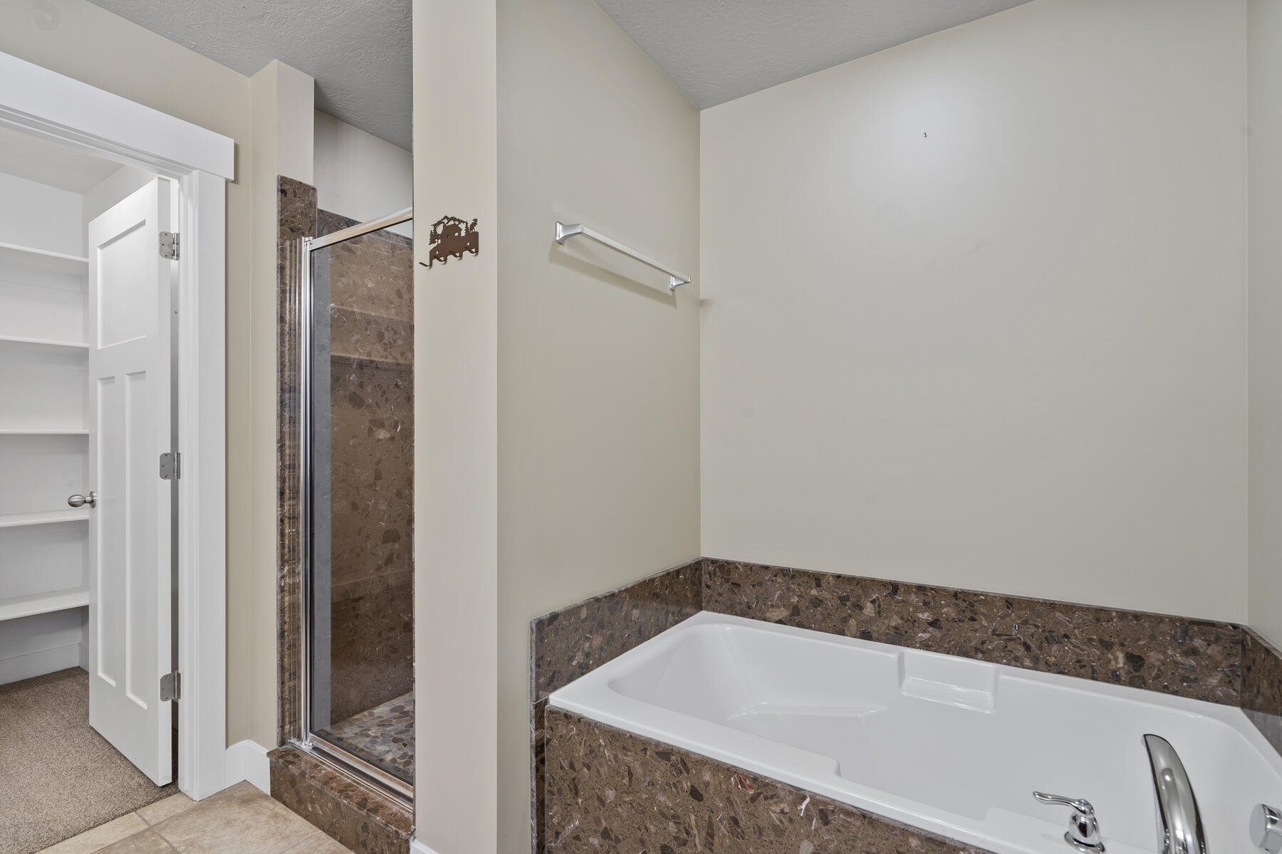 378 E Barn View Dr