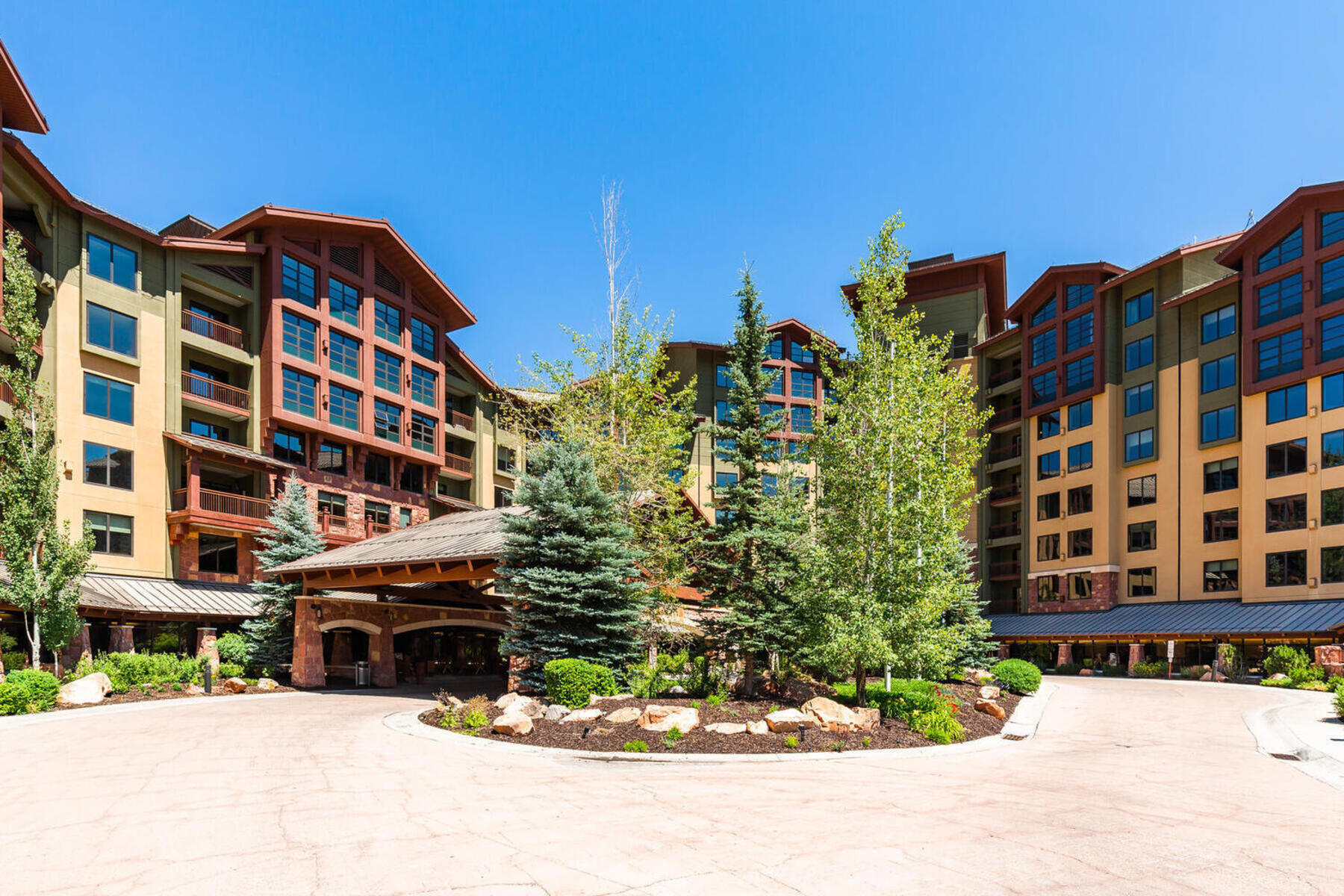 3855 Grand Summit Drive Unit 133/135/137 Q3