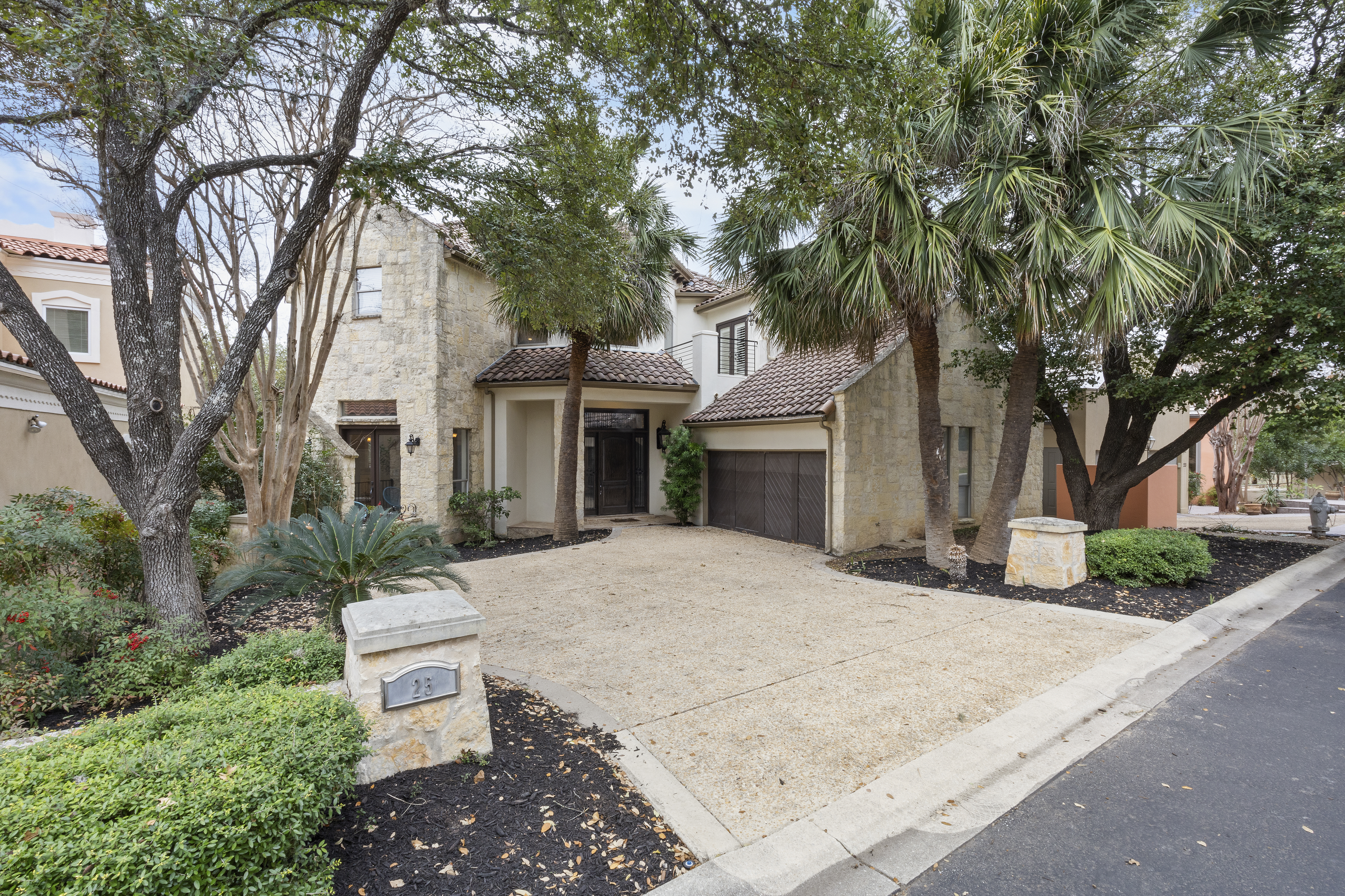 25 Stratton Lane 