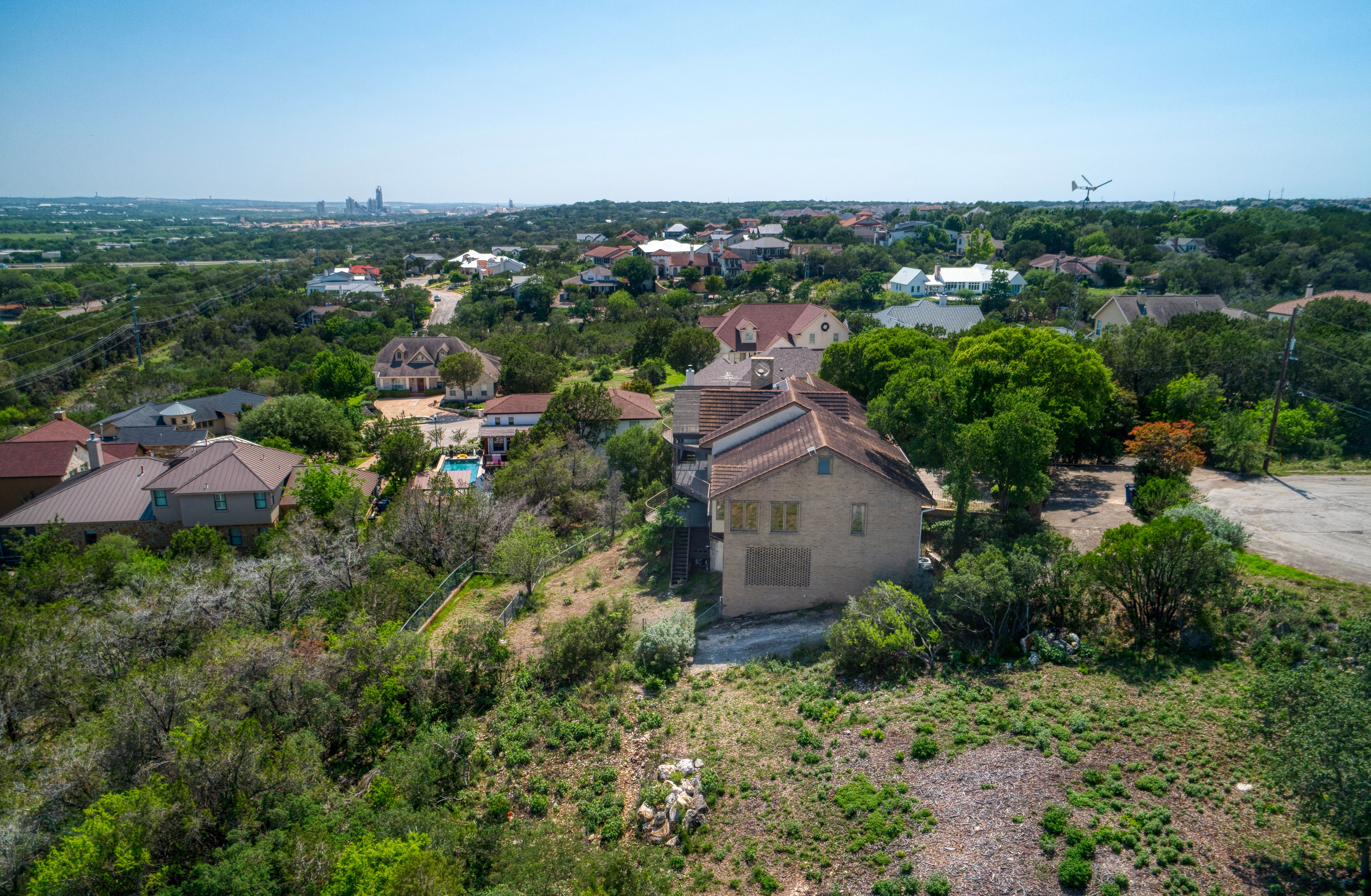 15 Trail View 