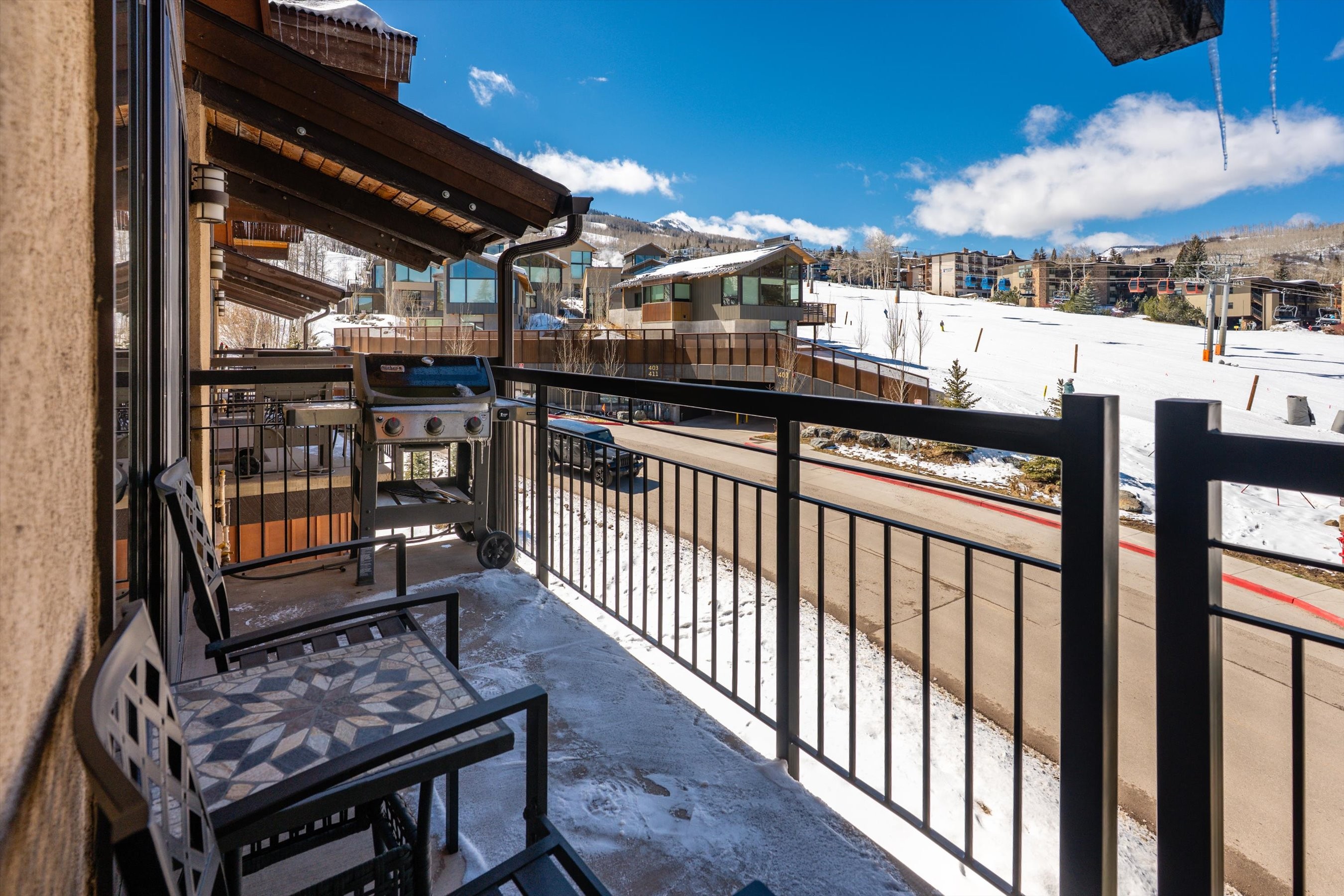 400 Wood Road 1303A