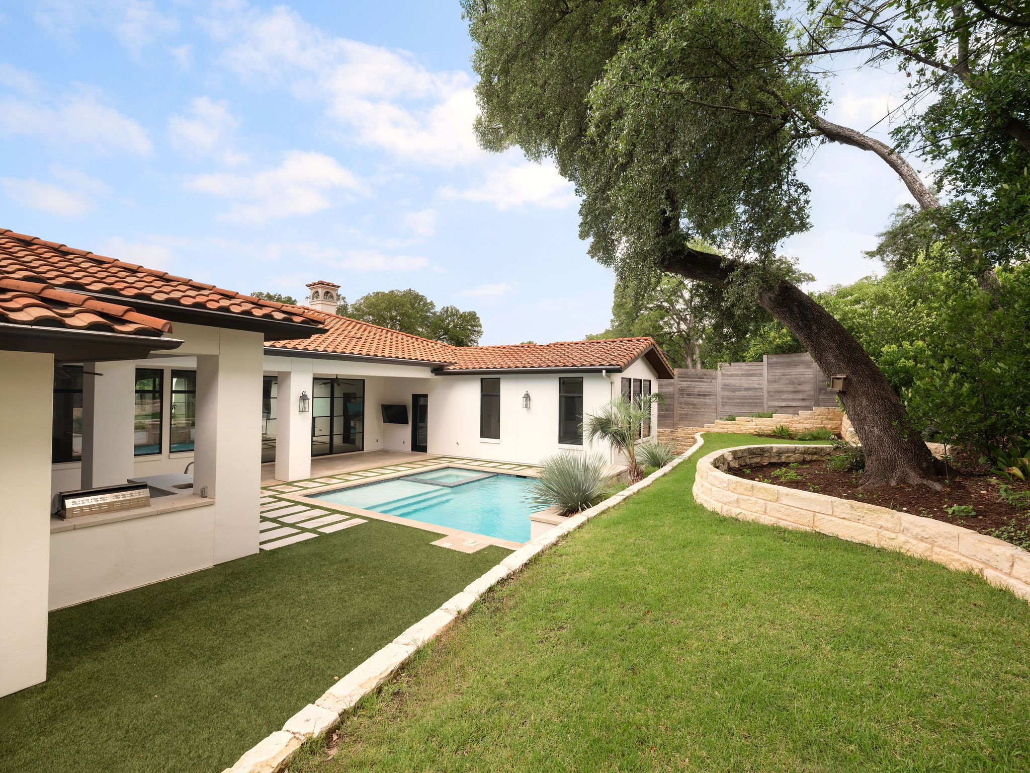2702 Mountain Laurel Drive 