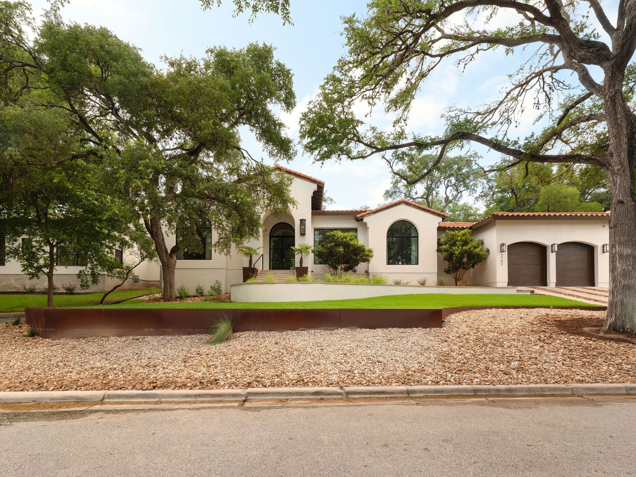 2702 Mountain Laurel Drive 