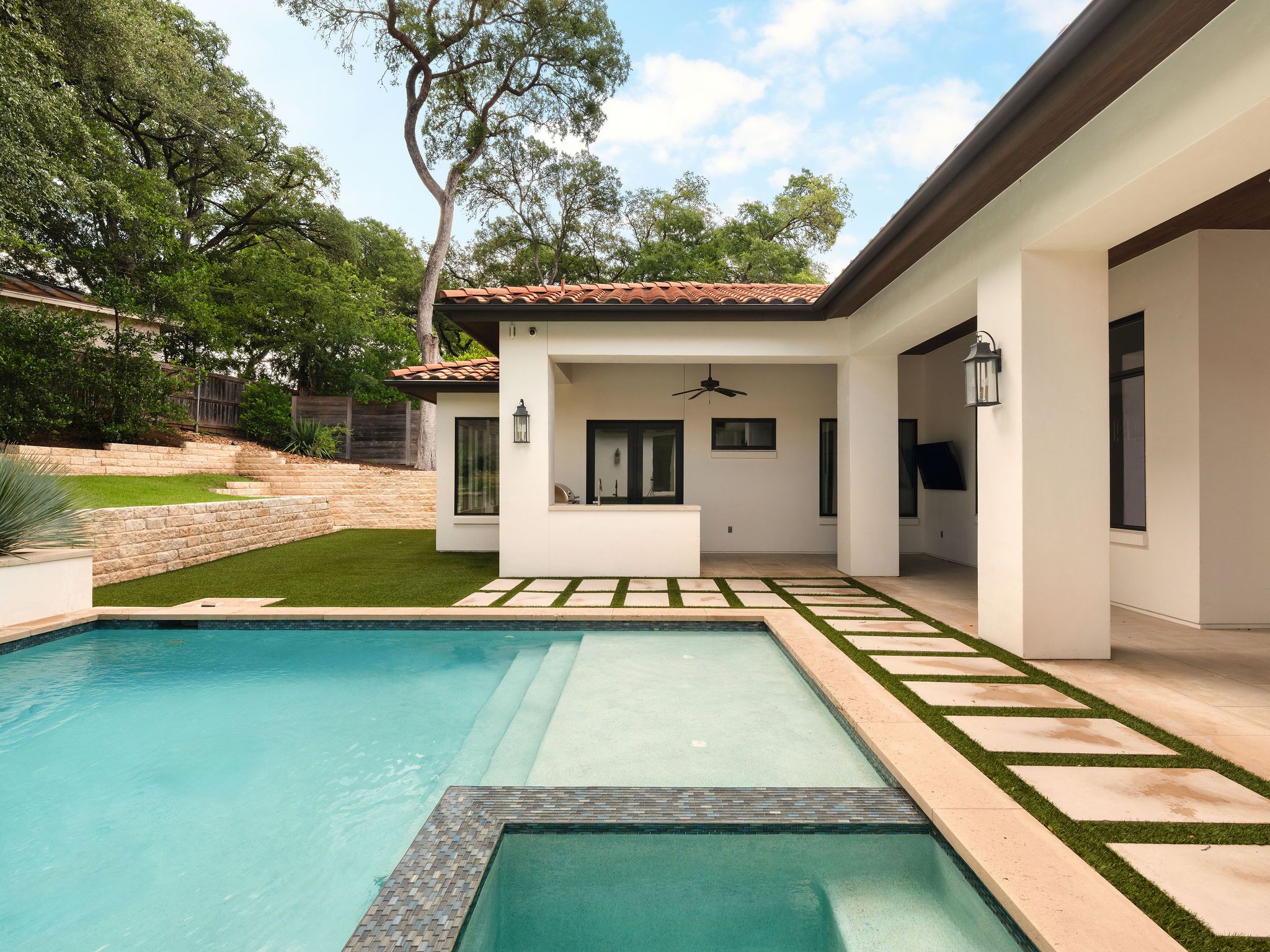 2702 Mountain Laurel Drive 