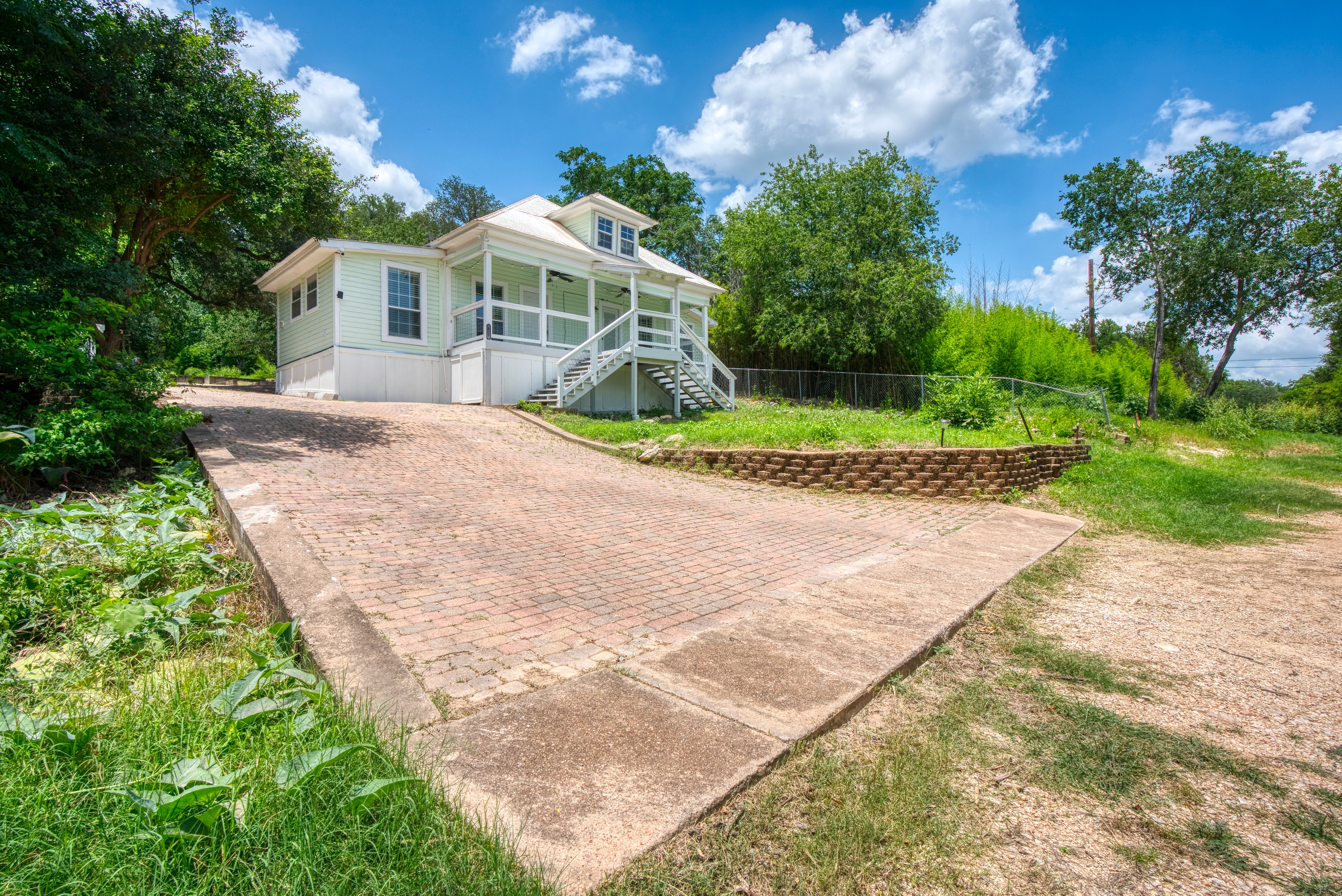 826 Waco Street Lot 7 & Lot 8