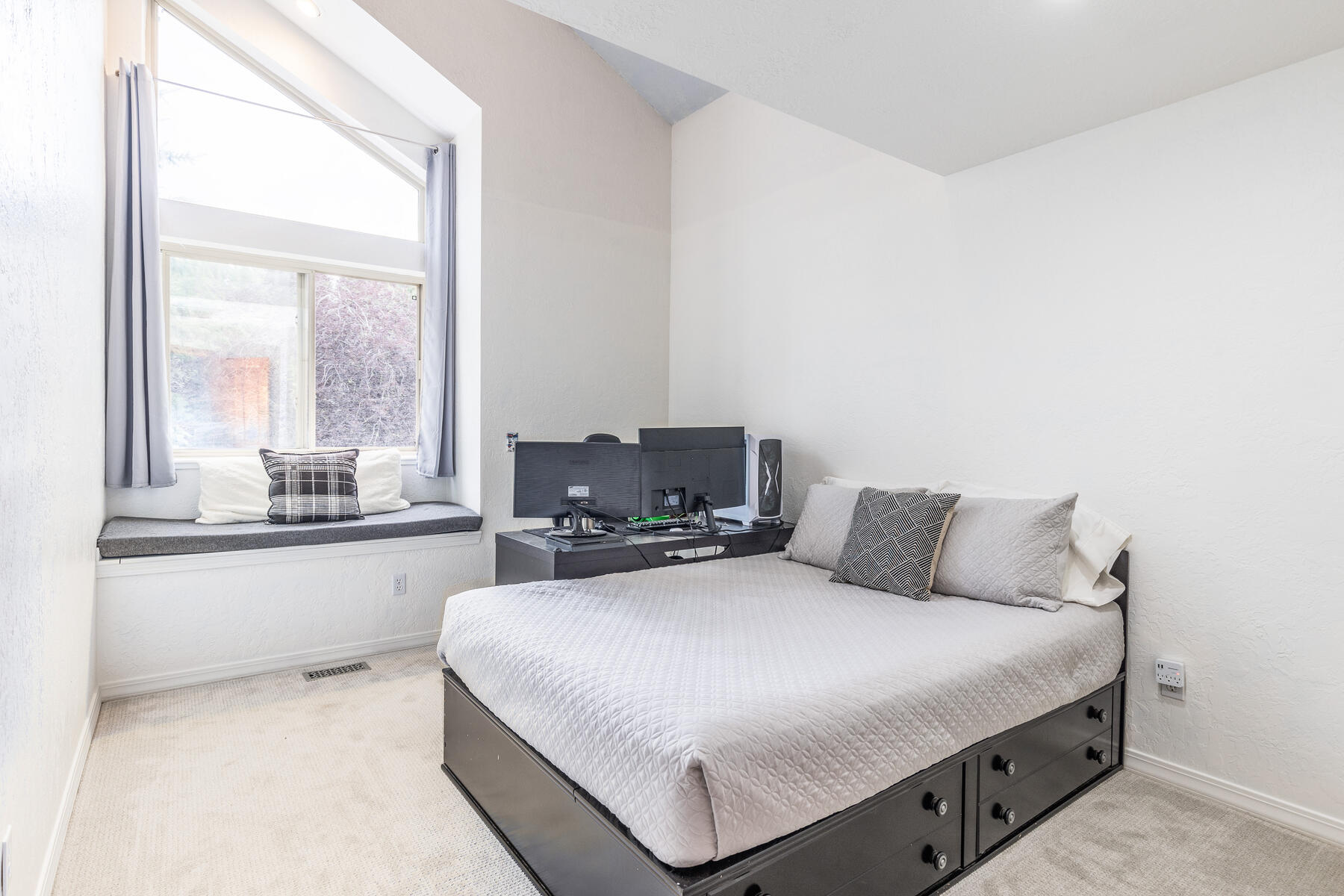 4284 W Hidden Cove Road 