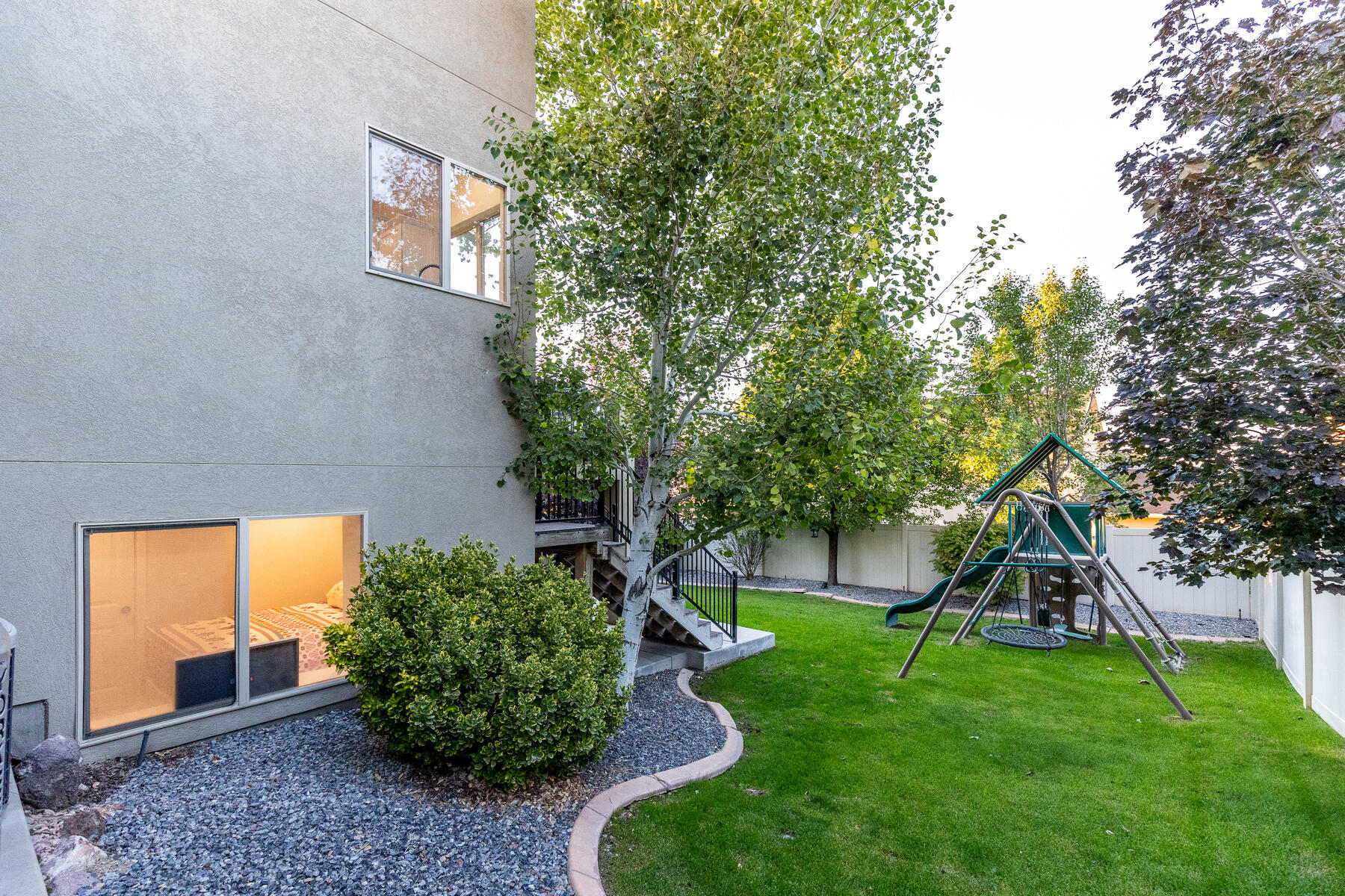 289 E Summer Leaf Dr