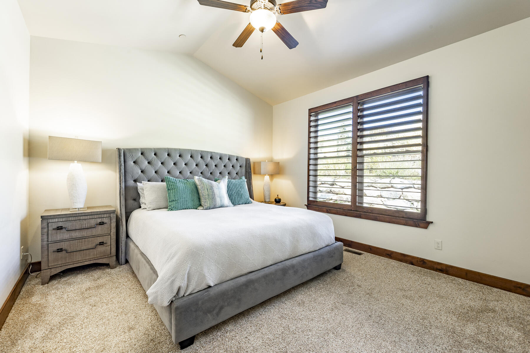 938 W White Cloud Trl