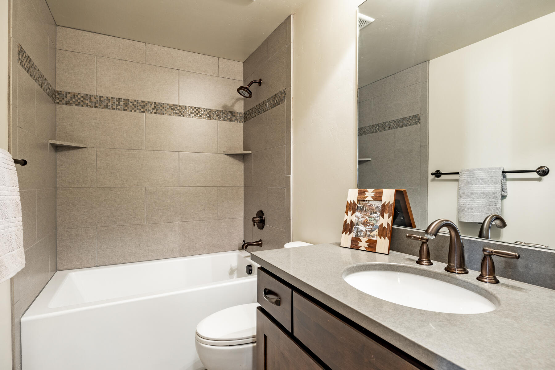 938 W White Cloud Trl