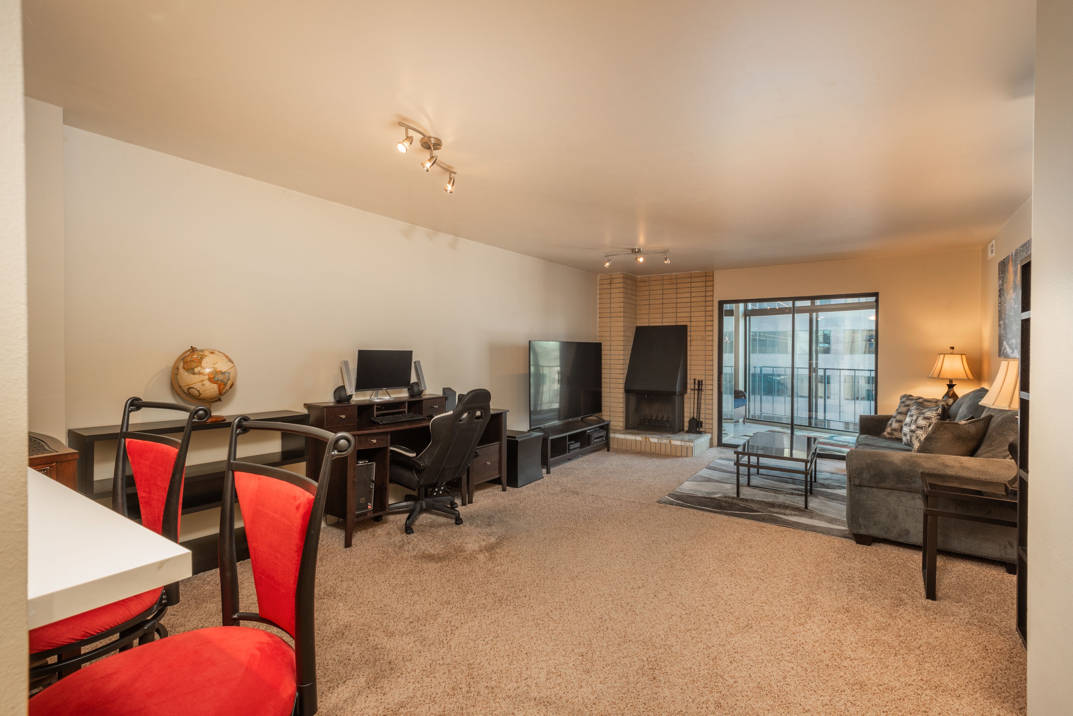 1777 Larimer Street Unit# 707