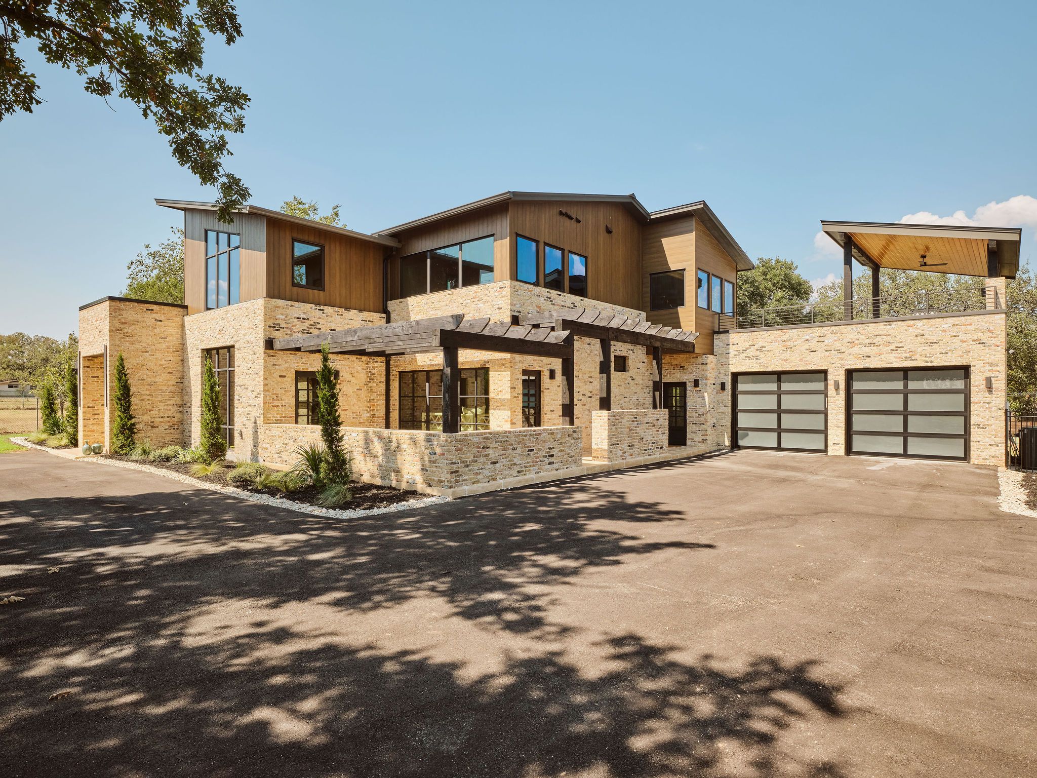 353 Lakeview Boulevard 