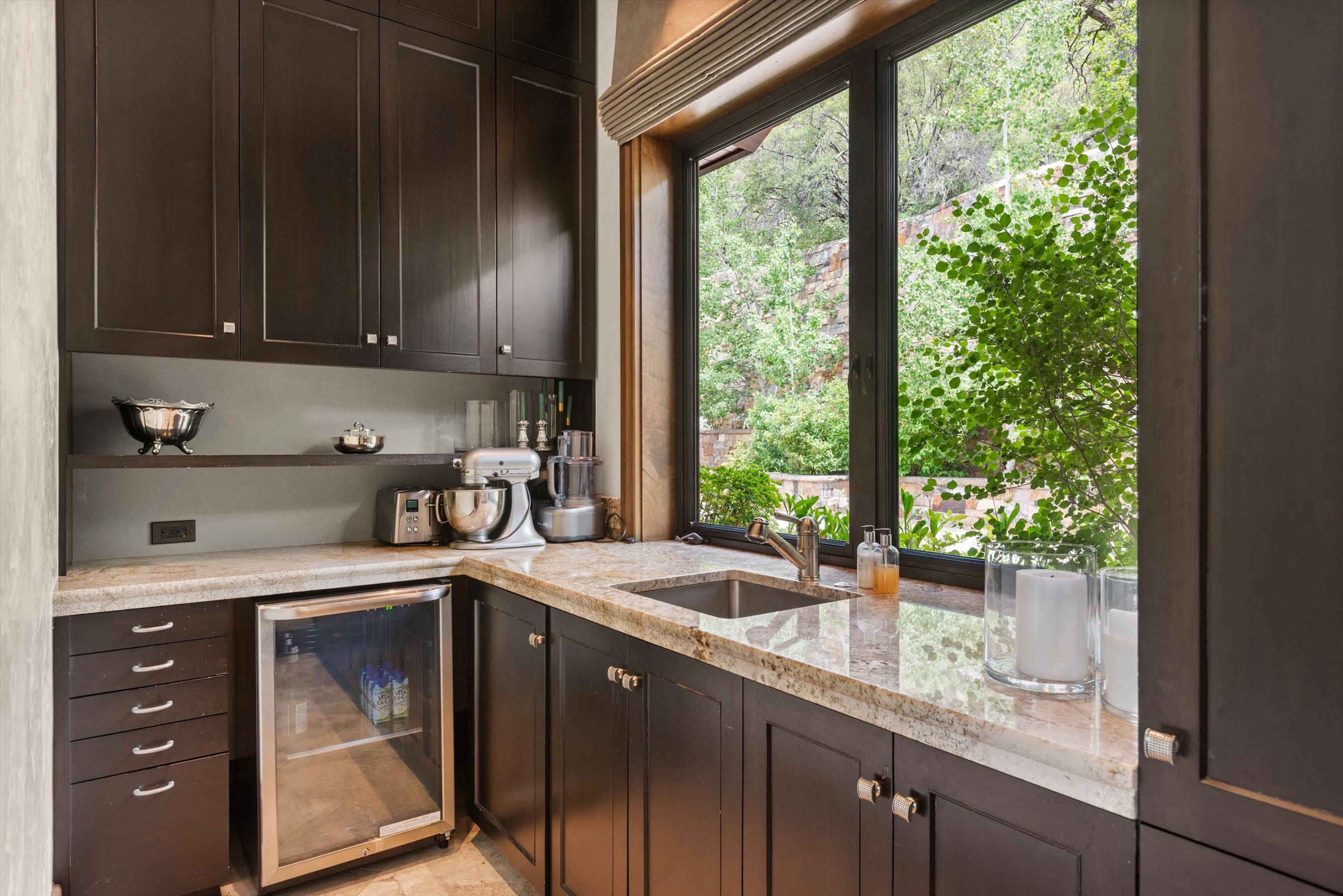 155 & 200 Sabin Drive 