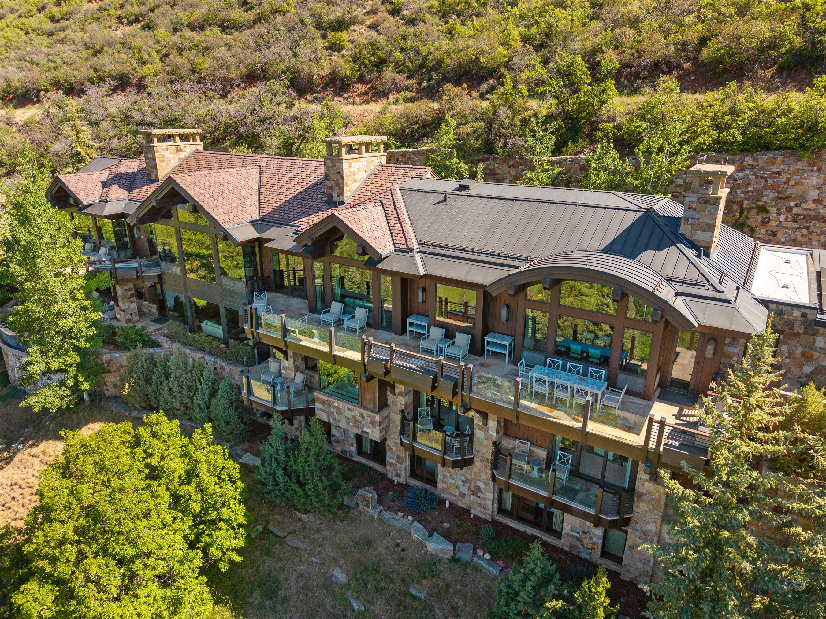 155 & 200 Sabin Drive 
