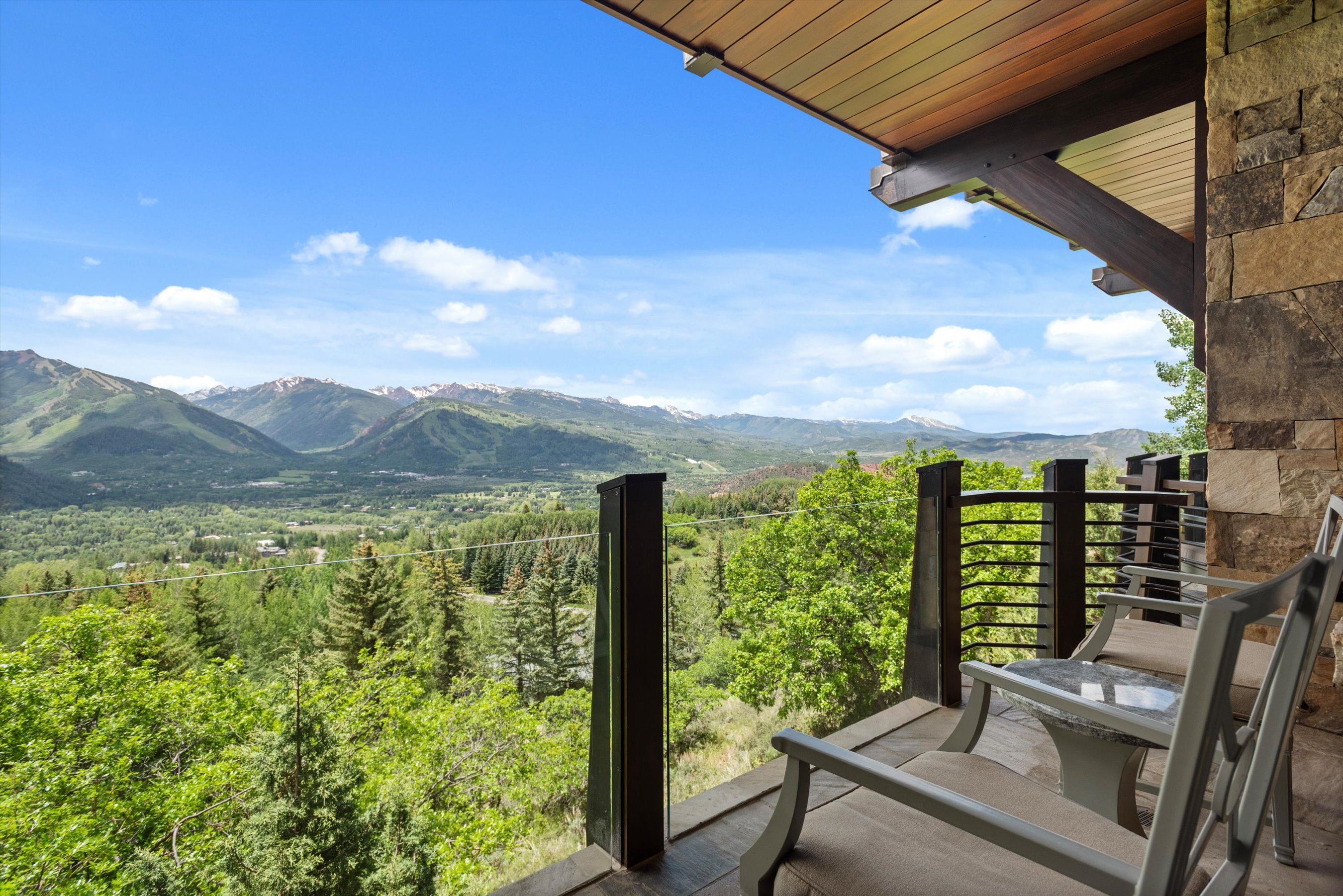 155 & 200 Sabin Drive 