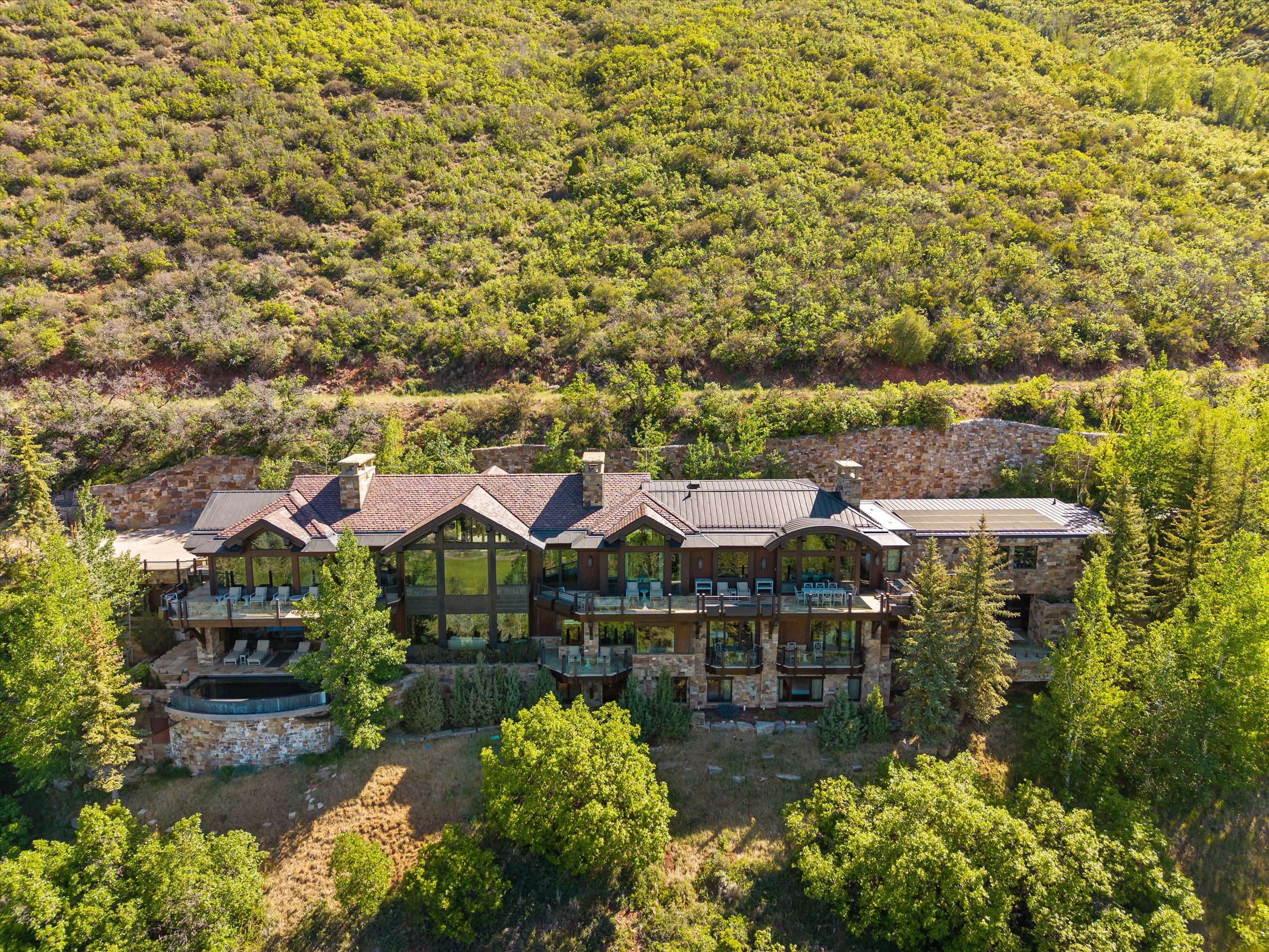 155 & 200 Sabin Drive 