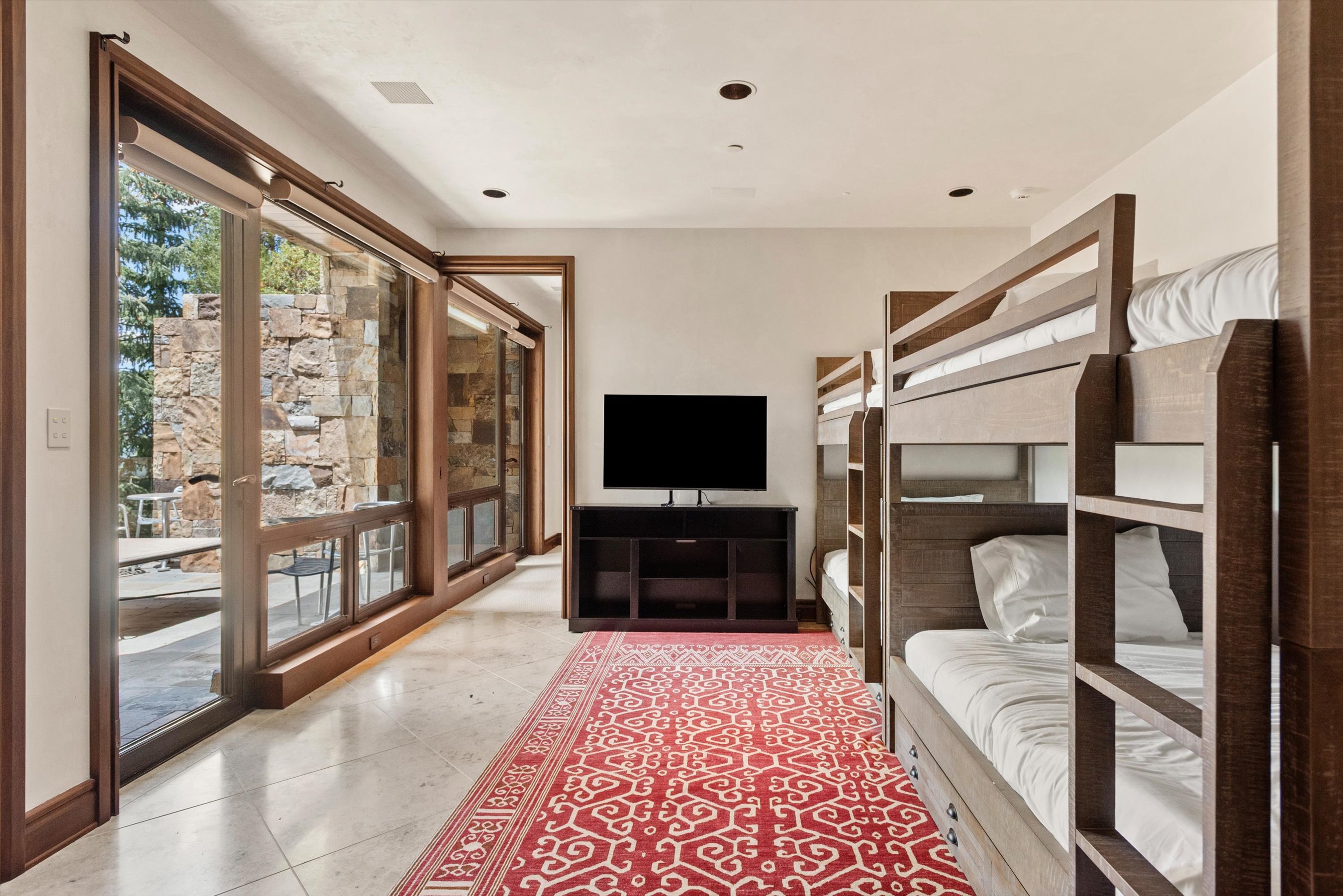 155 & 200 Sabin Drive 