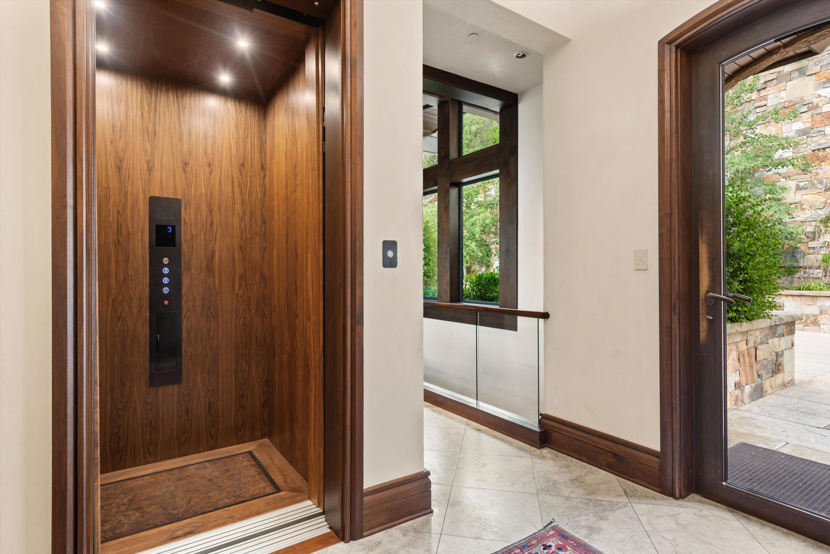 155 & 200 Sabin Drive 