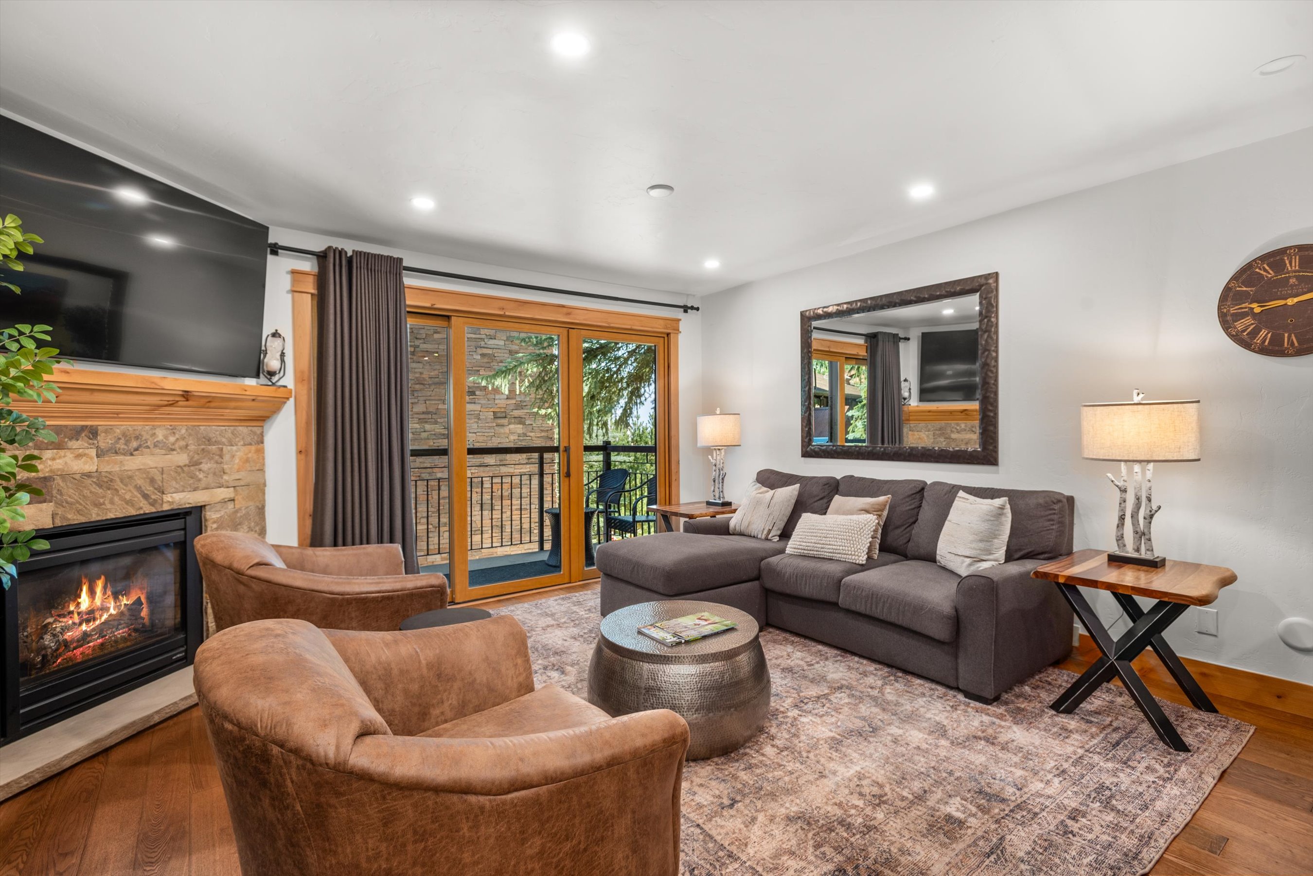 400 Wood Road, H-2113 