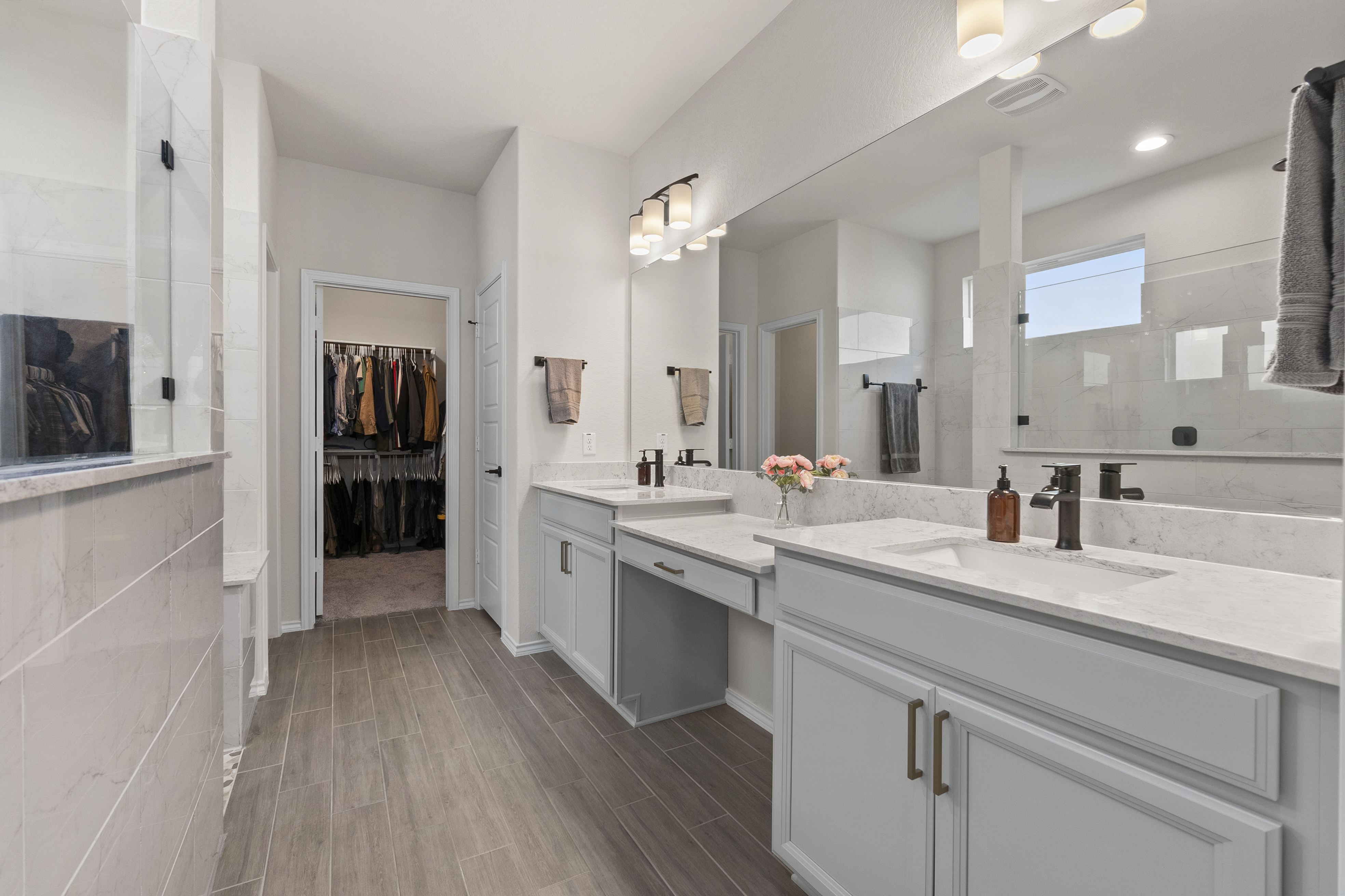1711 Dalhart 