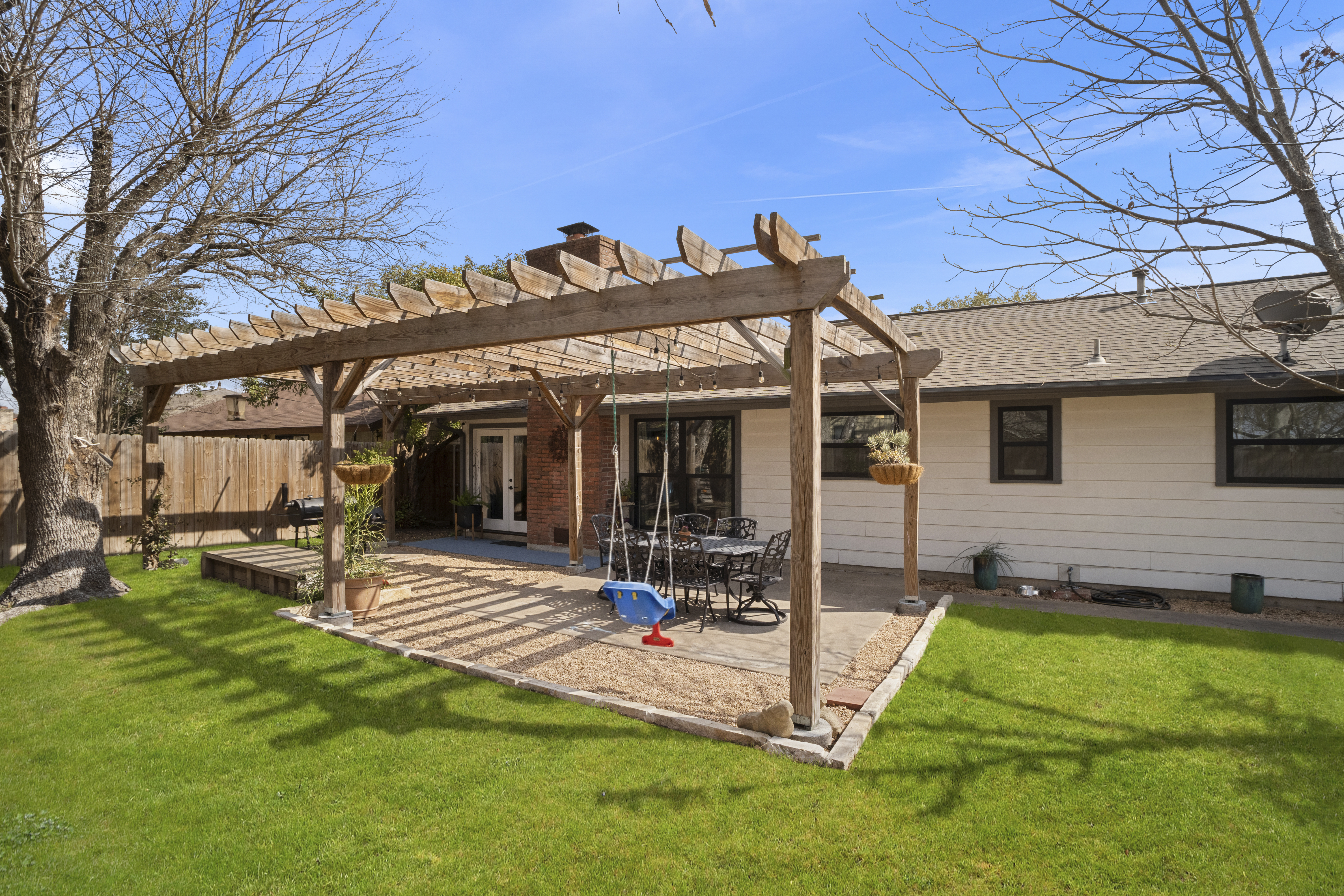 6510 Sunstrip Drive 